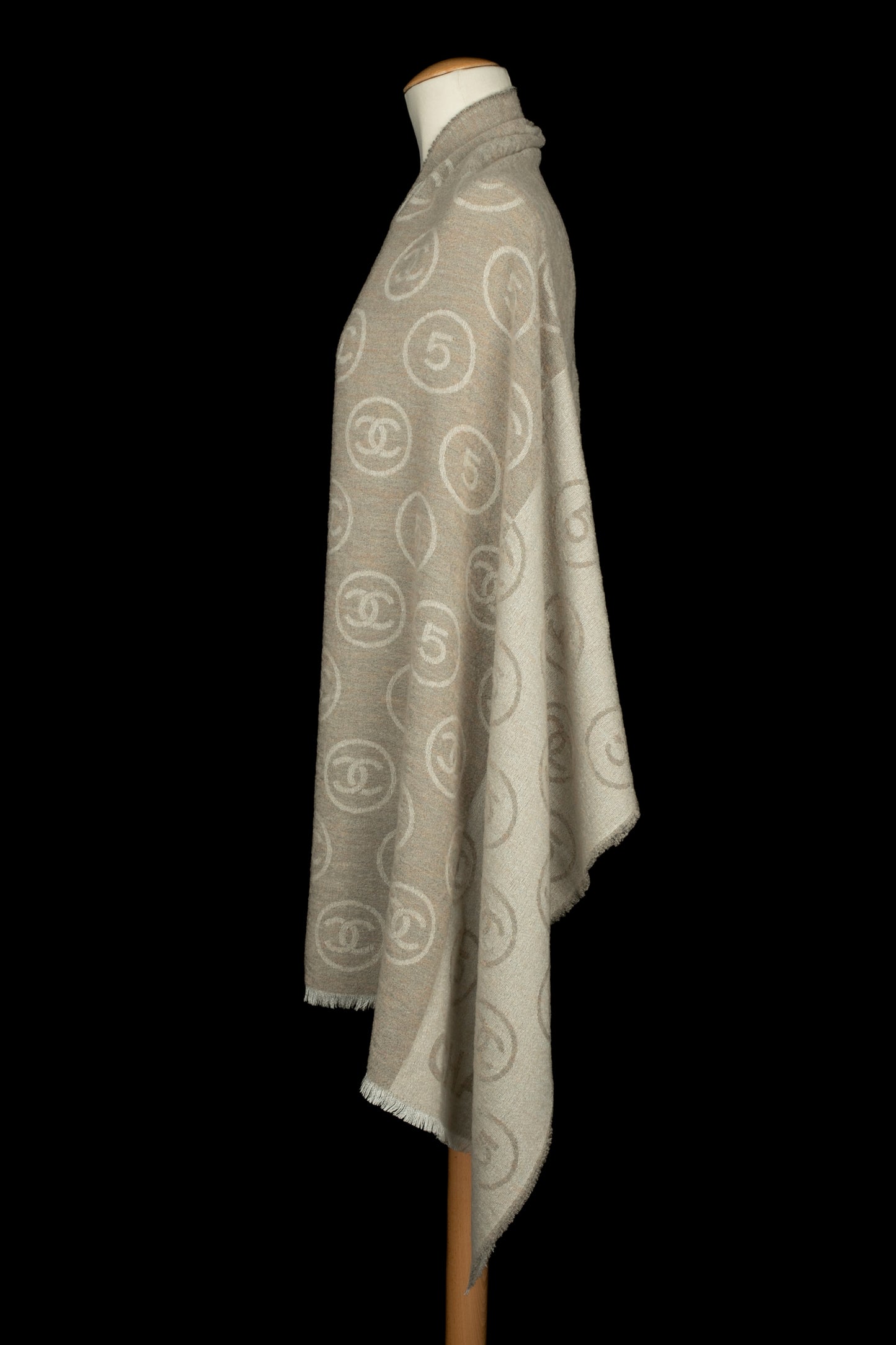 Écharpe à logo Chanel