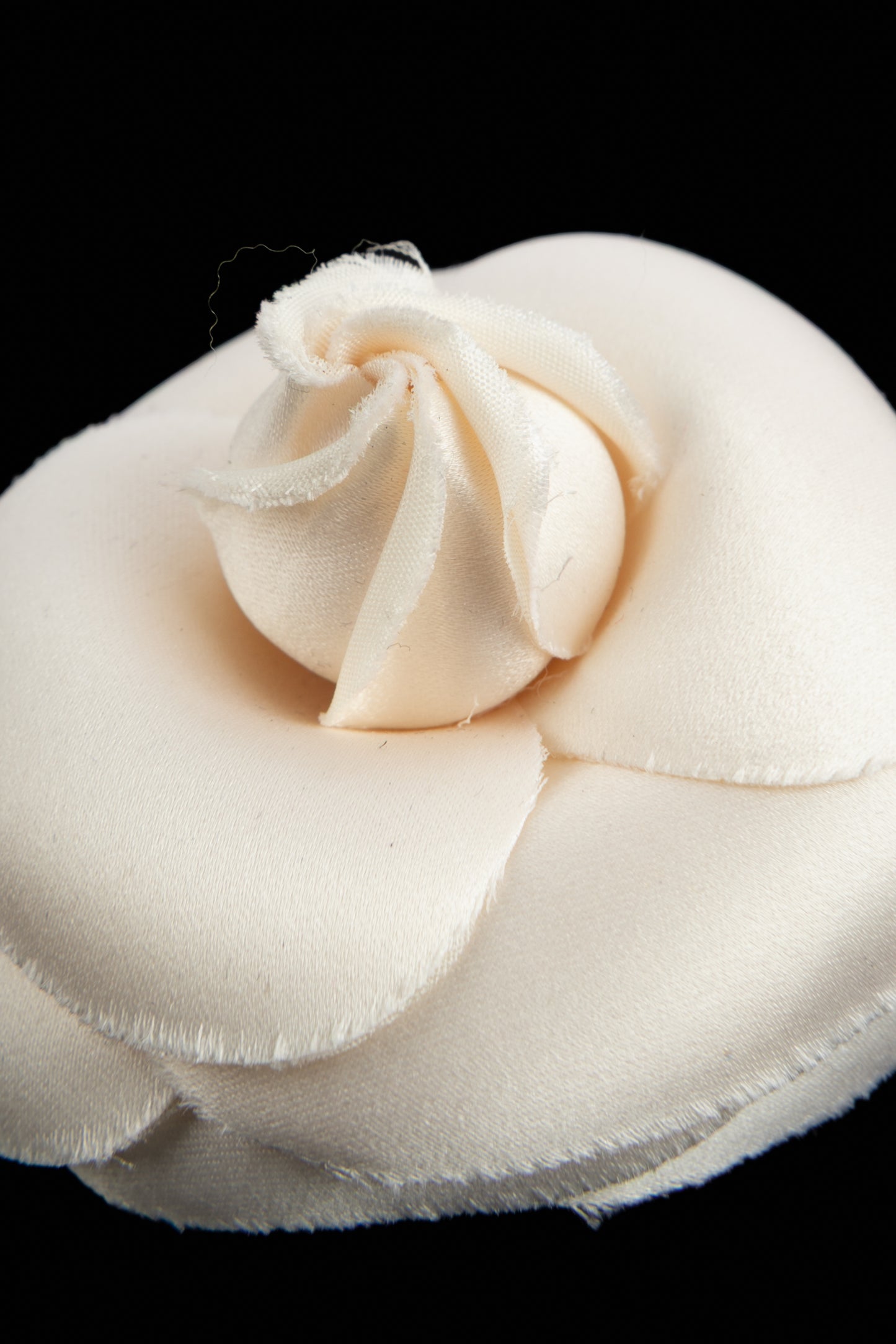 Broche camélia Chanel (Attribuée à)