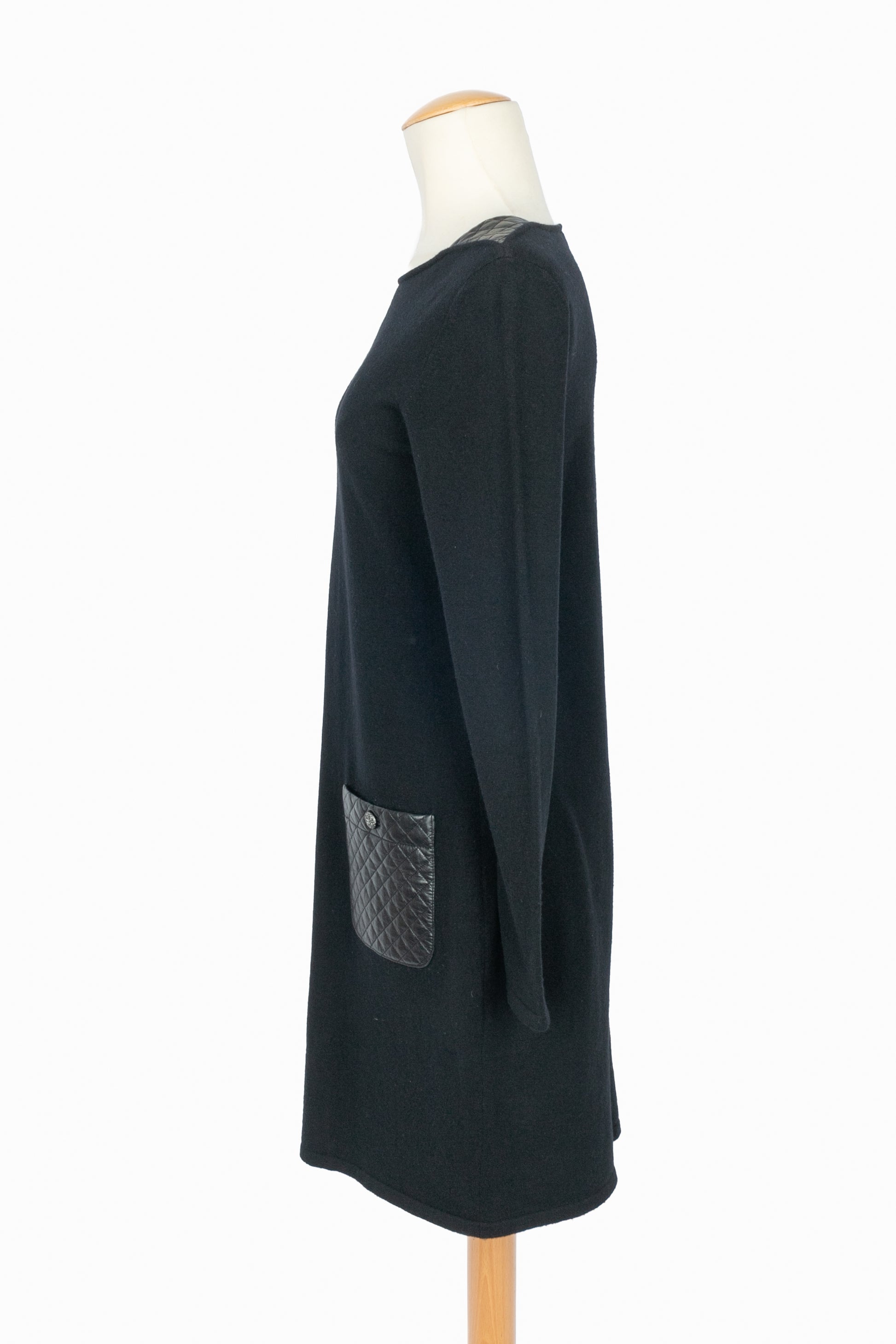 Robe en laine et cuir Chanel