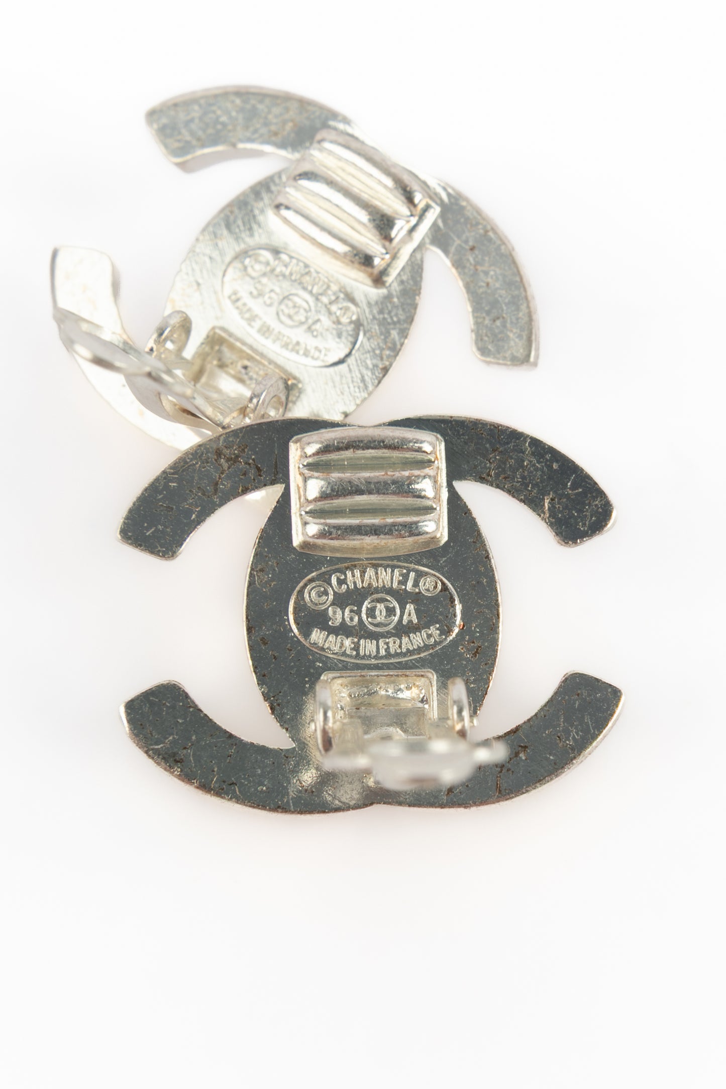 Boucles d'oreilles tourniquet Chanel Hiver 1996