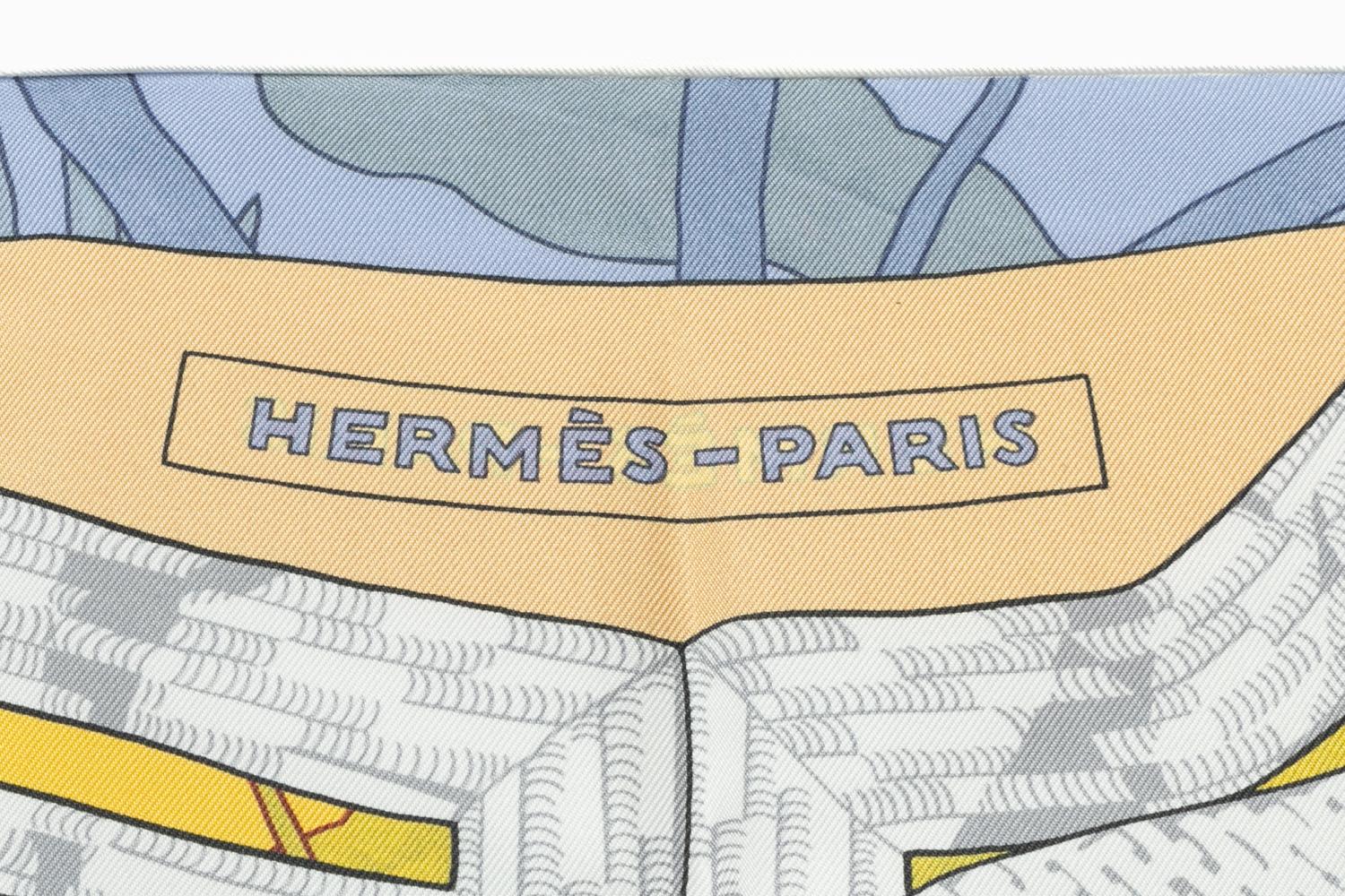 Foulard / Carré "Brandebourgs Fleuris" double face Hermès