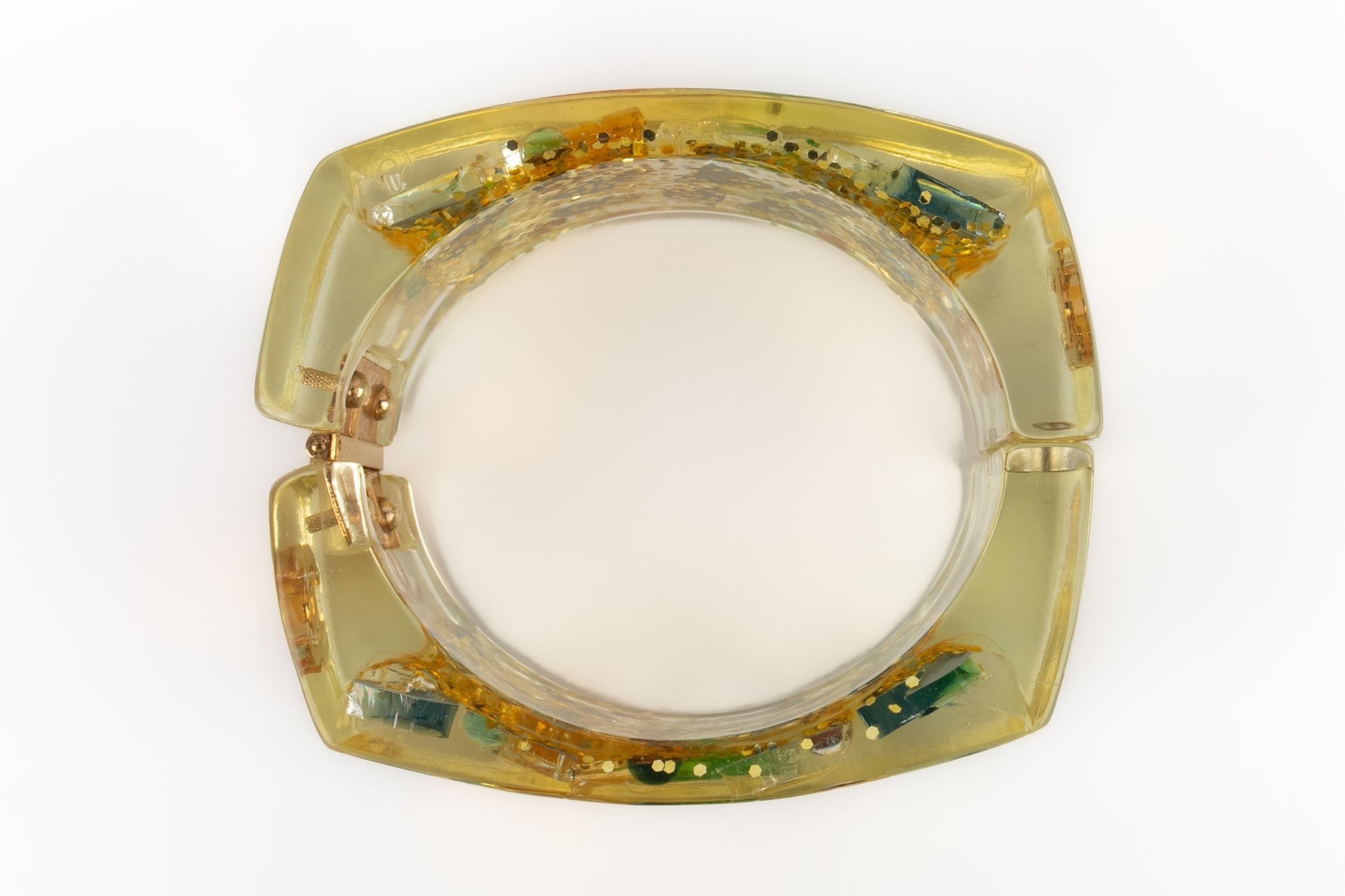 Bracelet en lucite Chanel Printemps 2003