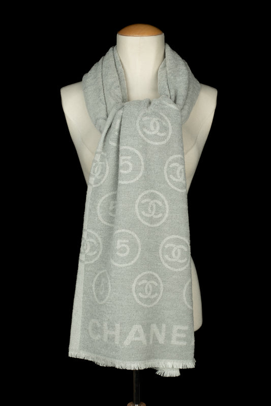 Écharpe en laine Chanel