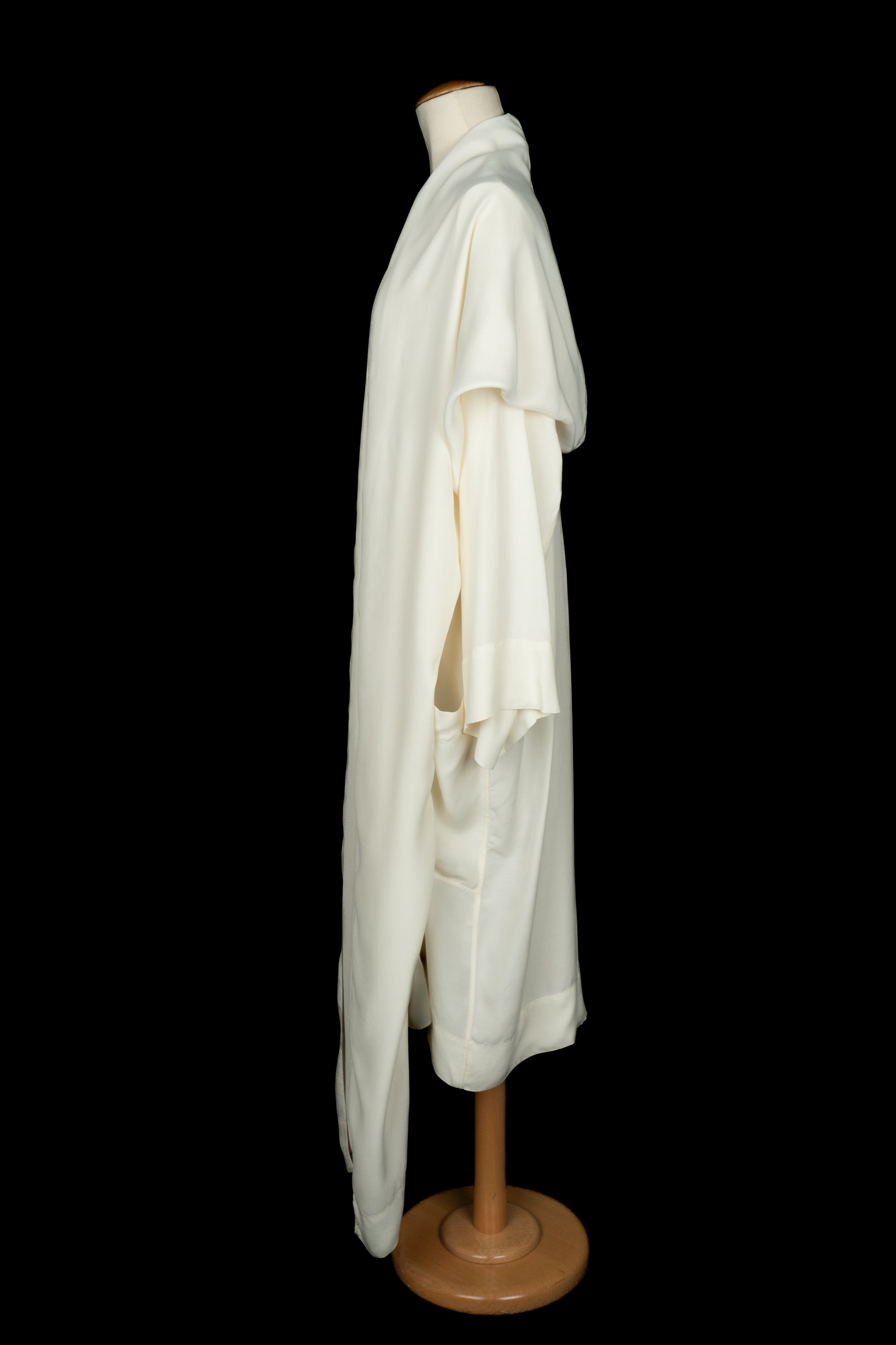 Longue veste blanche Alaïa 1985's