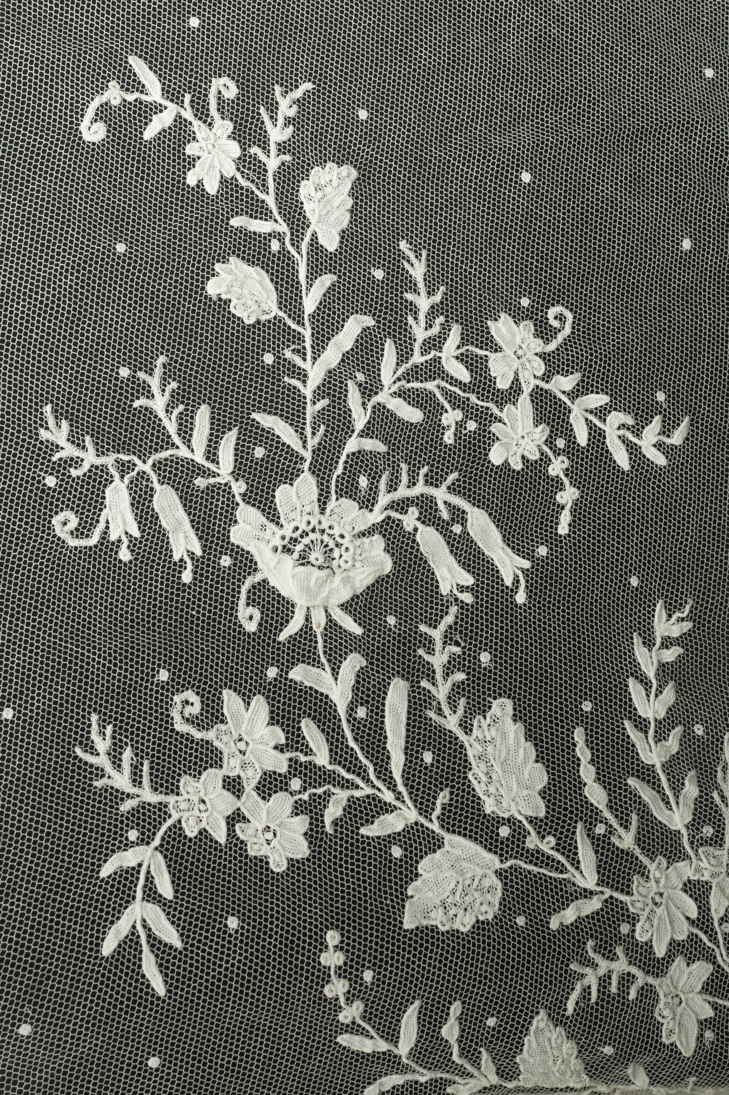 Voile de mariée brodé en dentelle