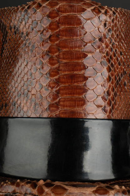 Chapeau en serpent Yves Saint Laurent Haute Couture