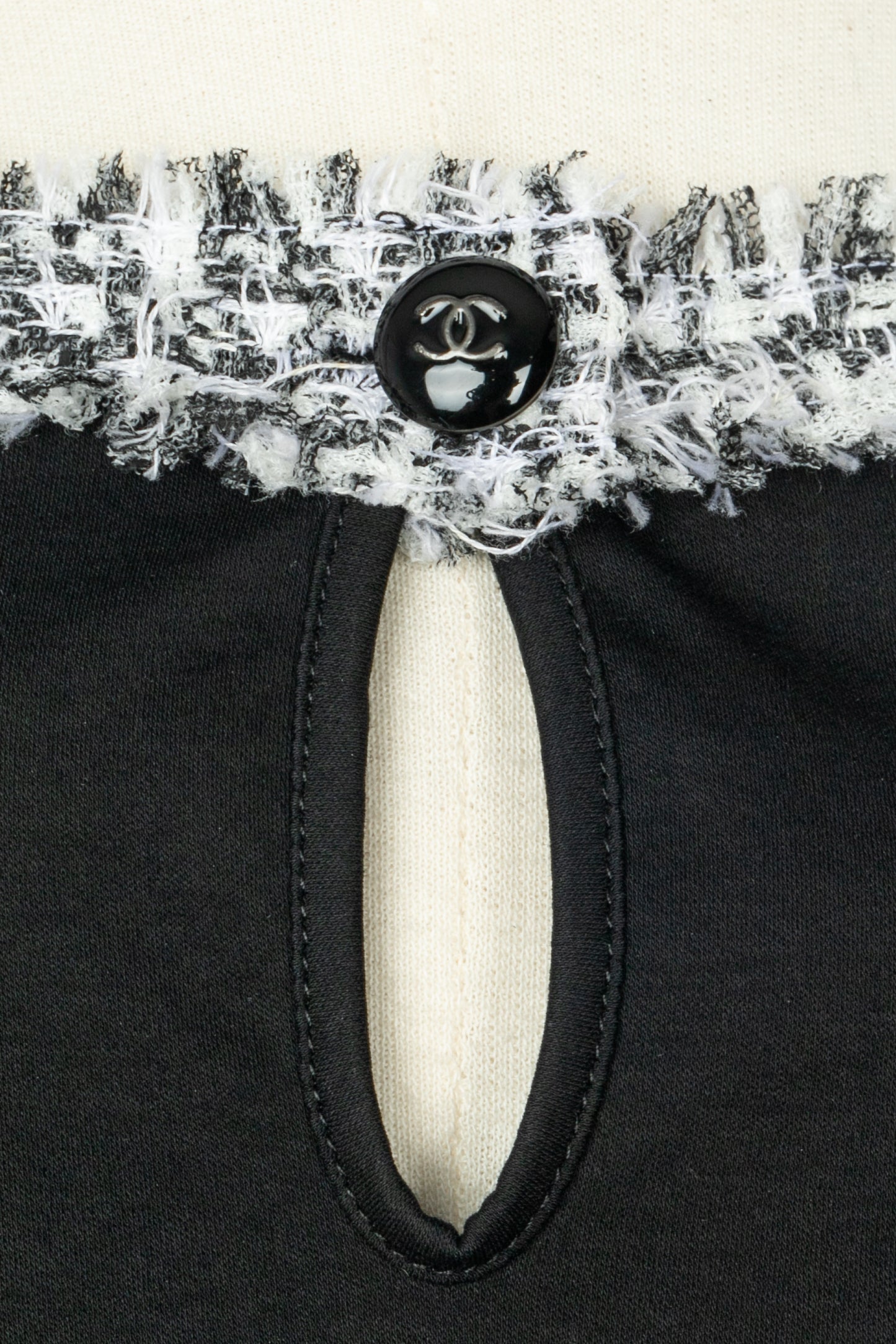 Haut noir Chanel 2010's