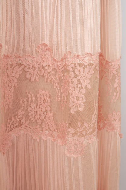 Robe rose en dentelle Valentino