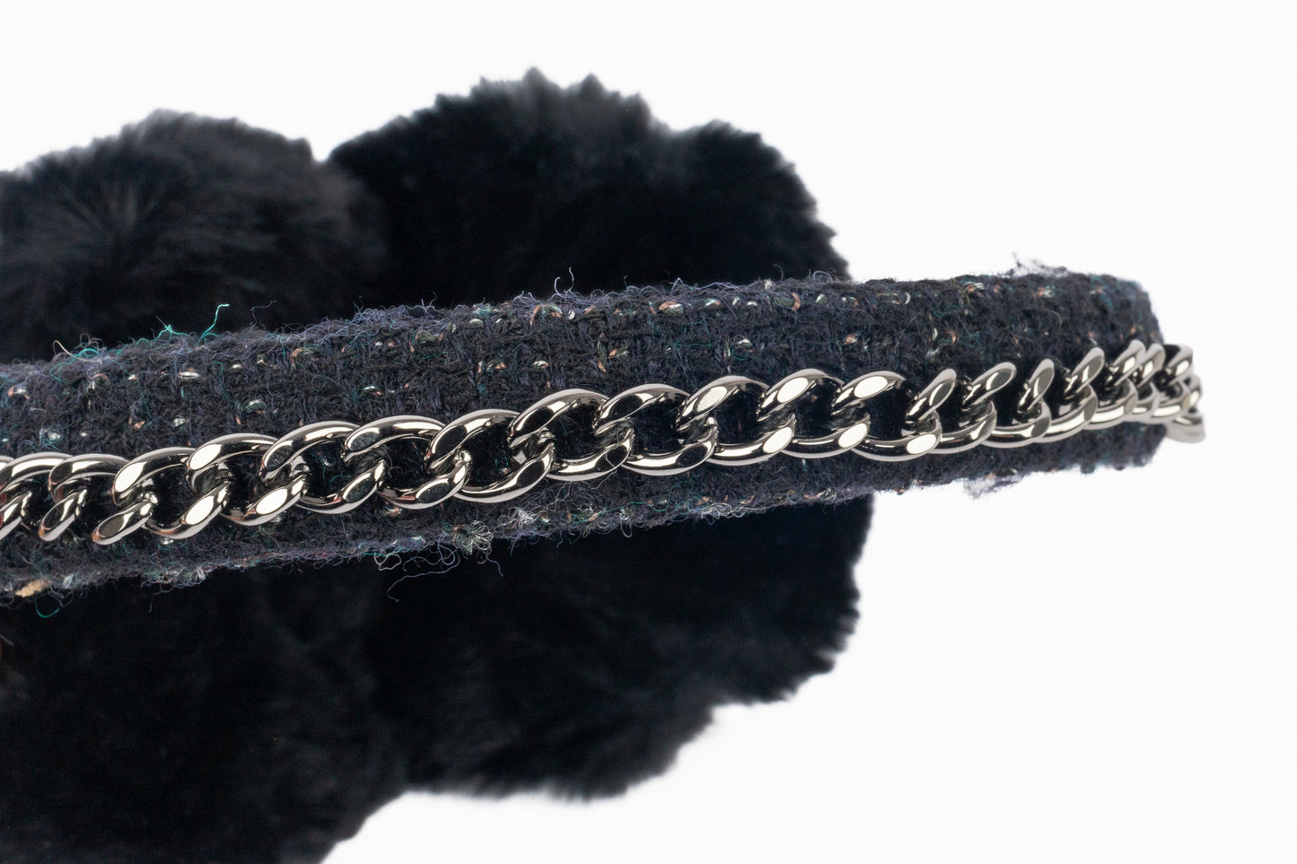 Cache-oreilles Chanel 2000's