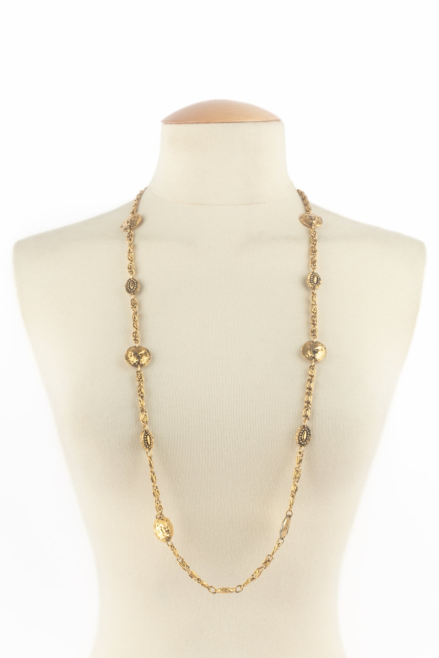 Collier "tête de lion" Chanel