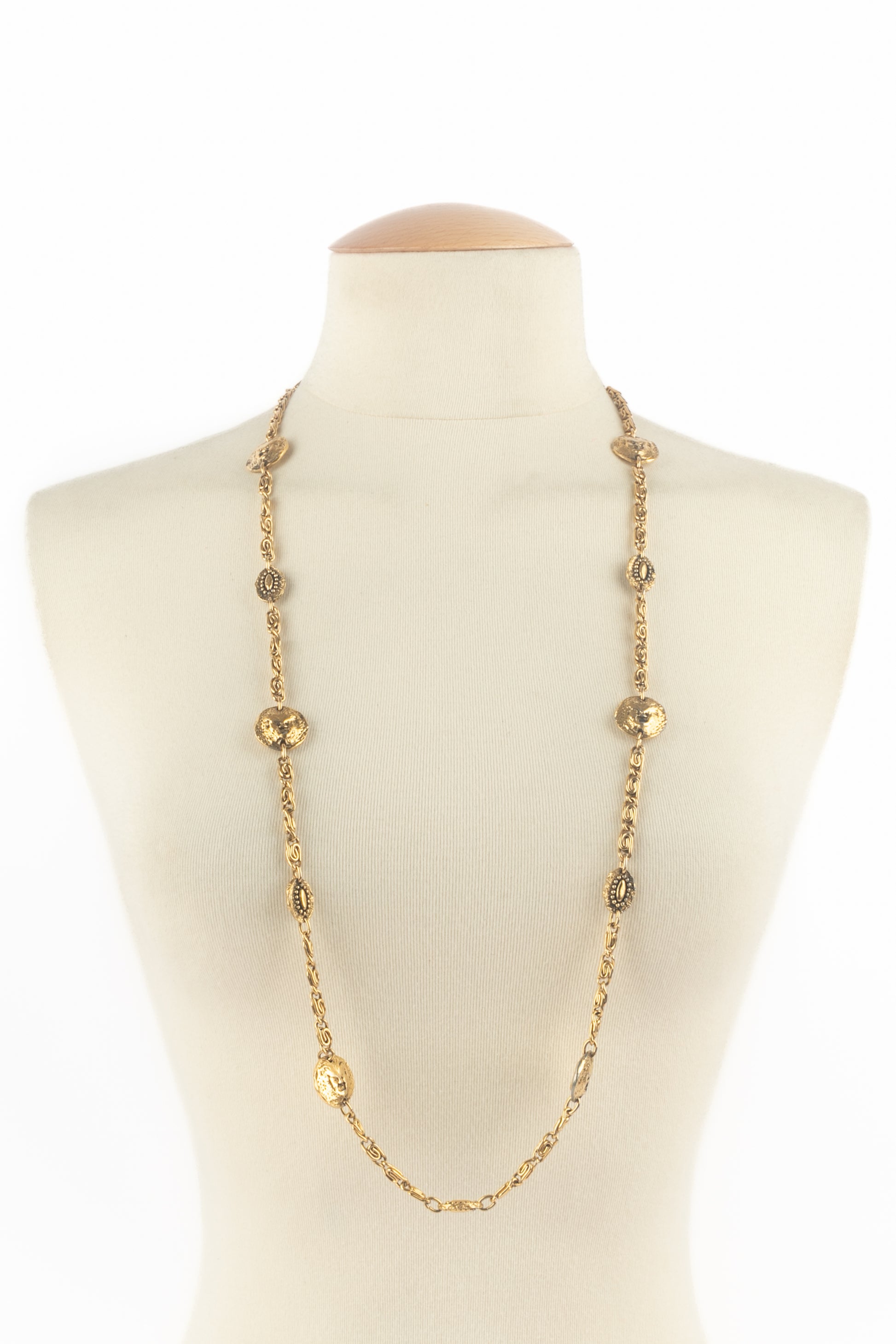 Collier "tête de lion" Chanel