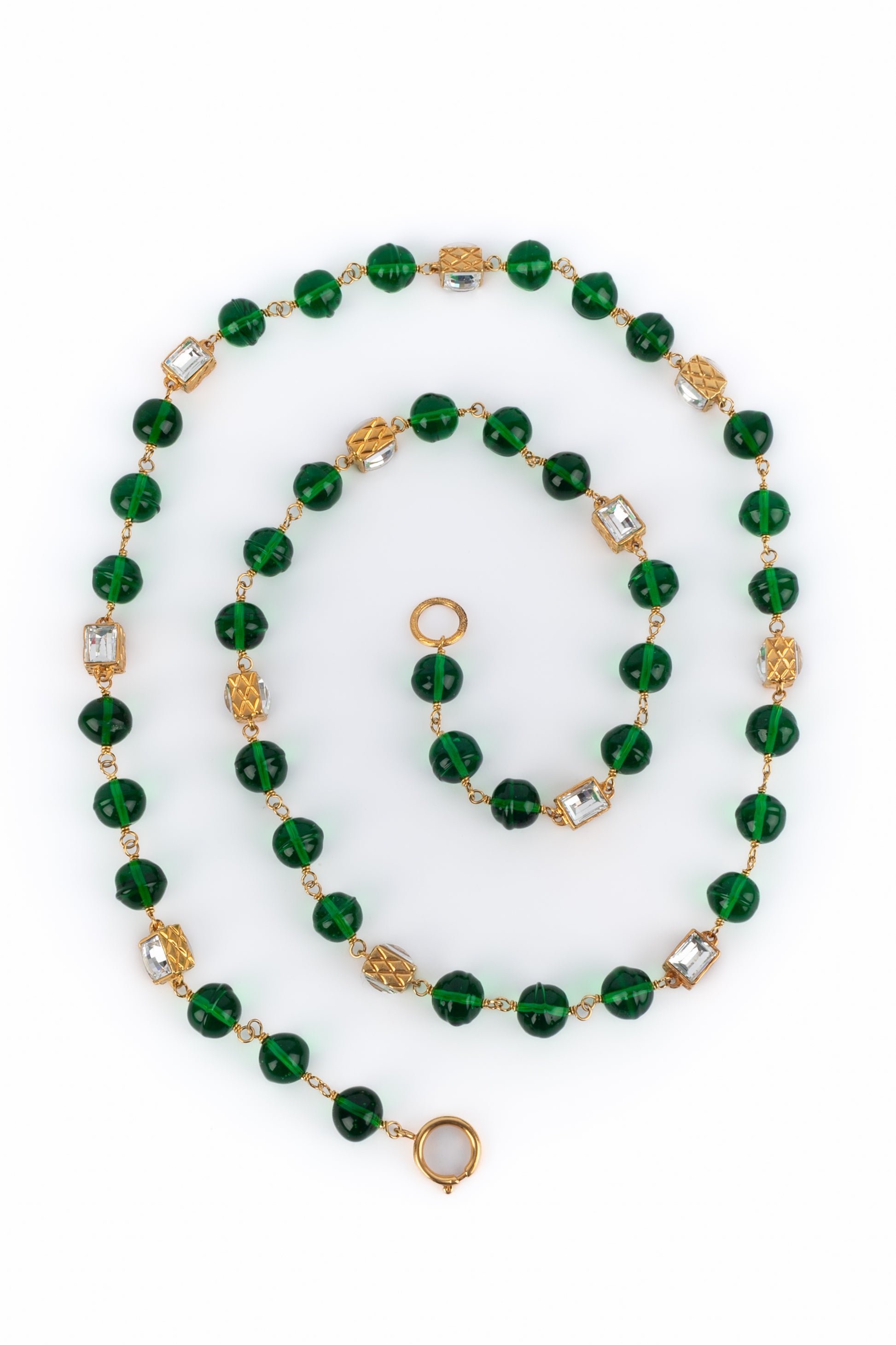 Collier de perles vertes Chanel 