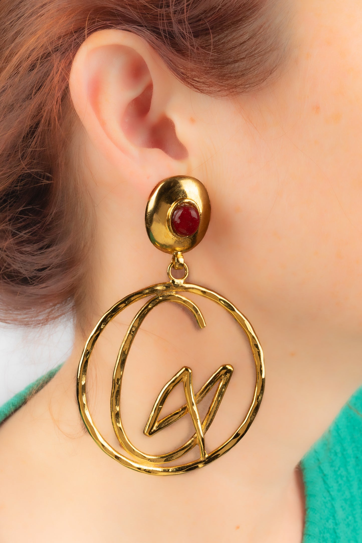 Boucles d'oreilles Christian Lacroix