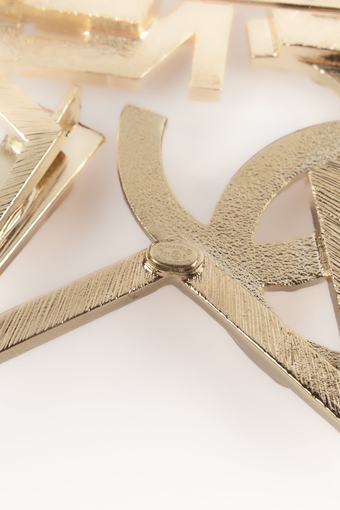 Broche Chanel 2021