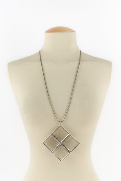 Collier pendentif Paco Rabanne