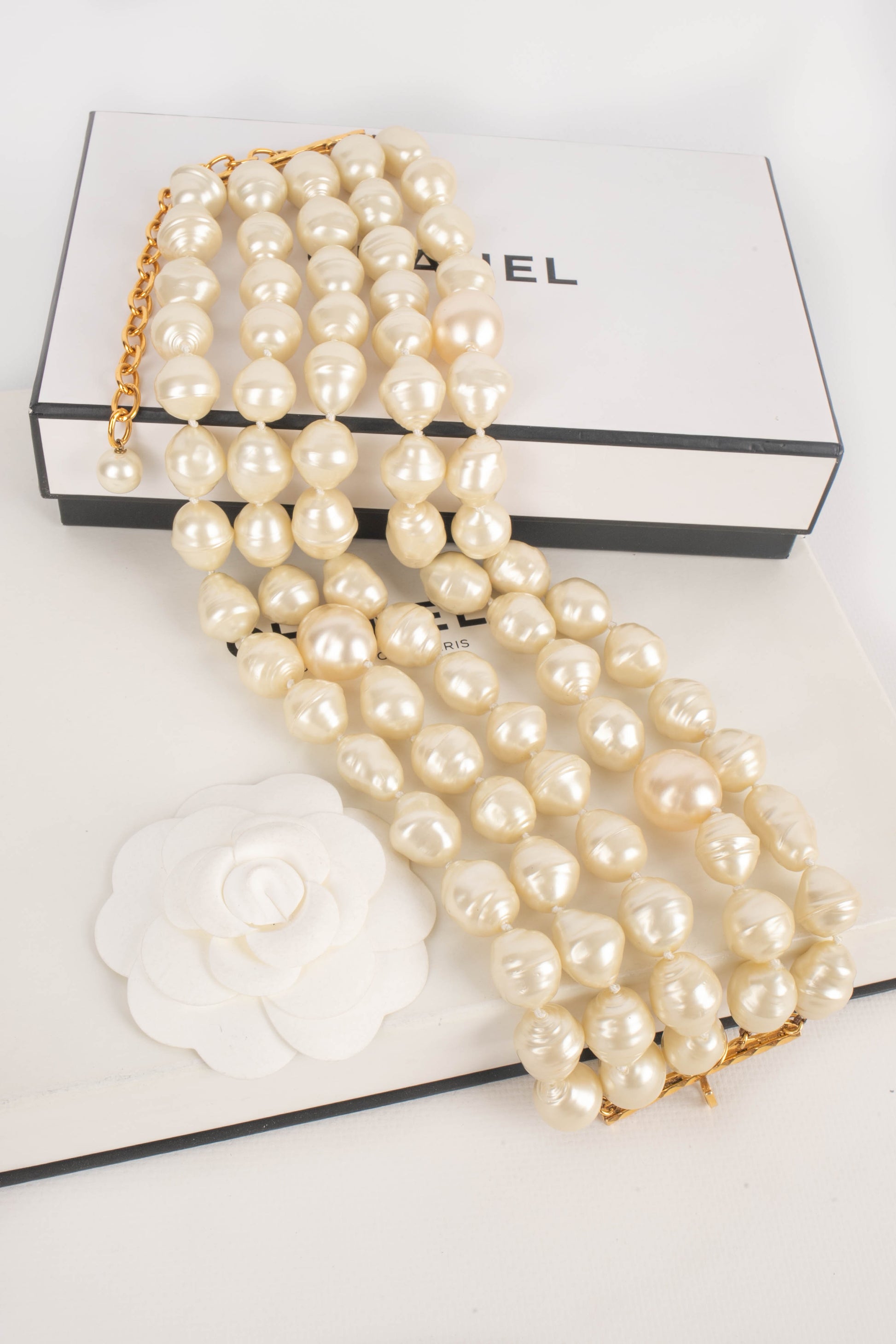 Collier ras de cou Chanel