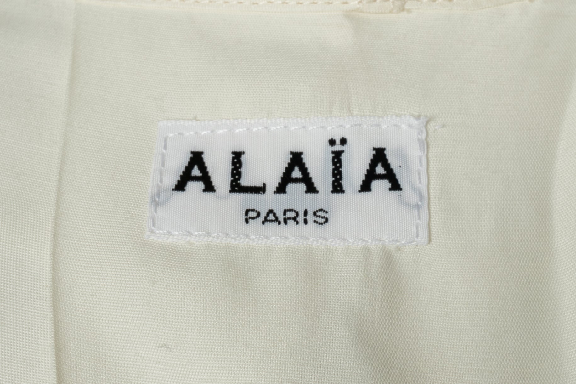 Longue veste blanche Alaïa 1985's