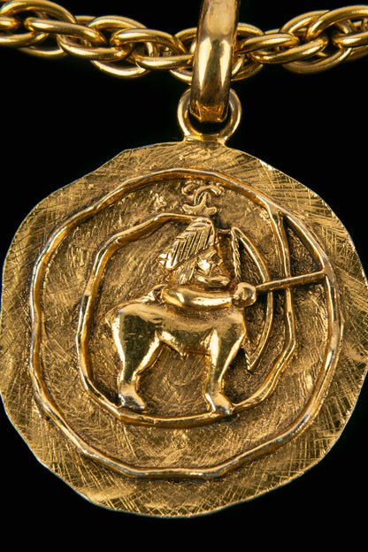 Collier médaillon Chanel