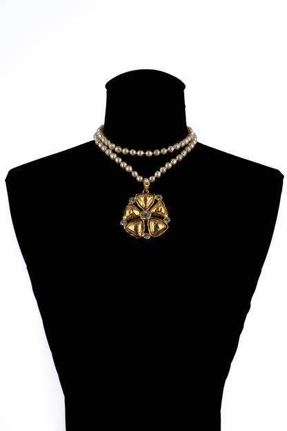 Collier pendentif Chanel 1985-1990
