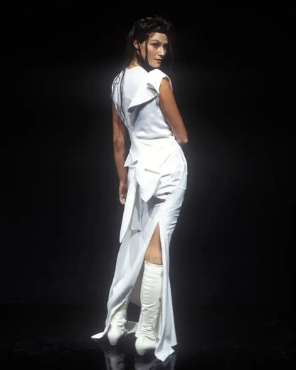 DIOR_SS2000_B_master.webp