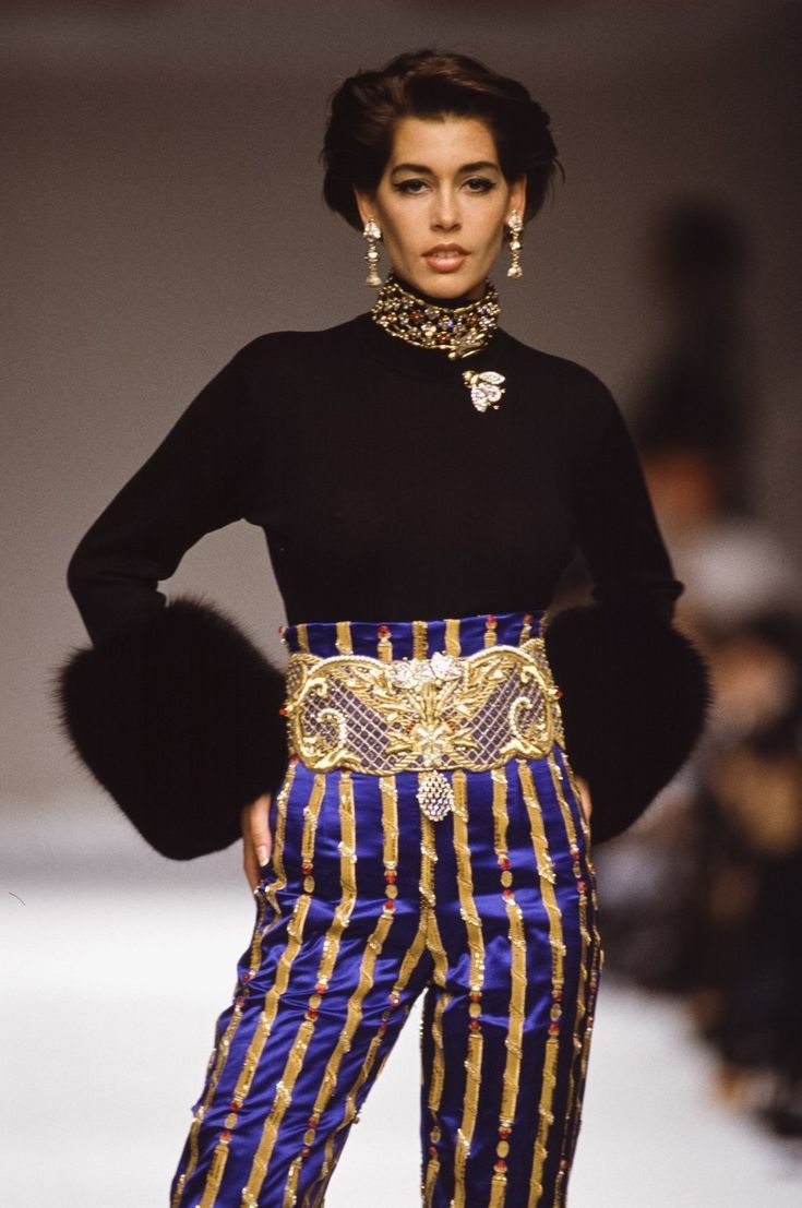 Broche abeille Christian Dior 1990