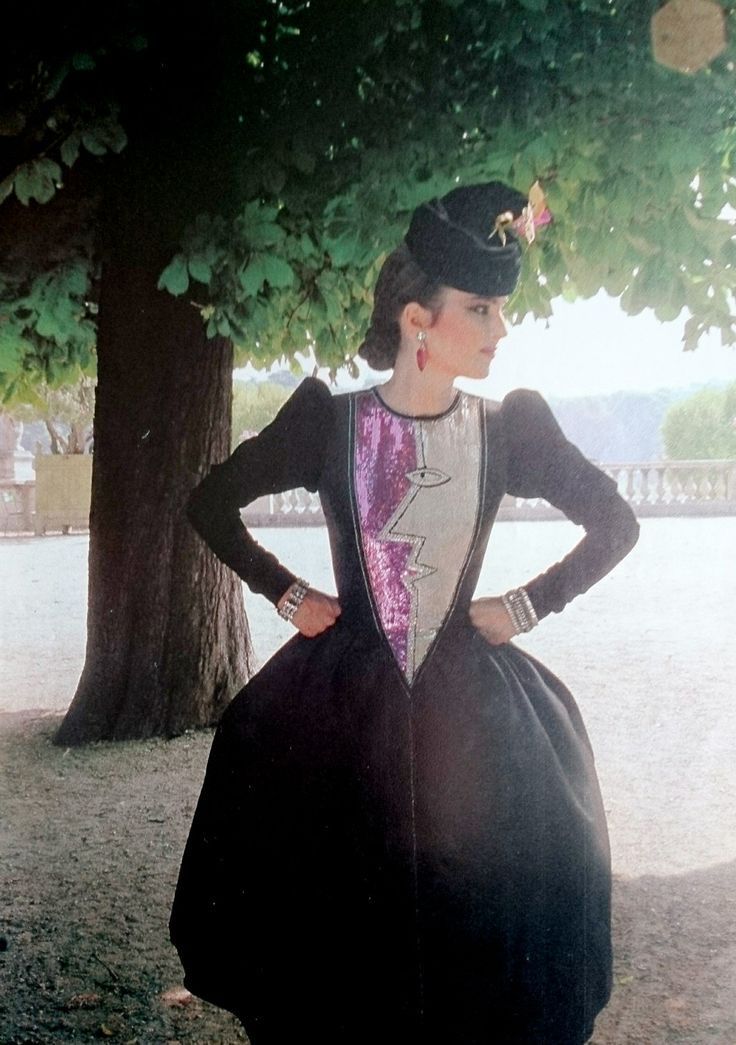 Yves Saint Laurent hat