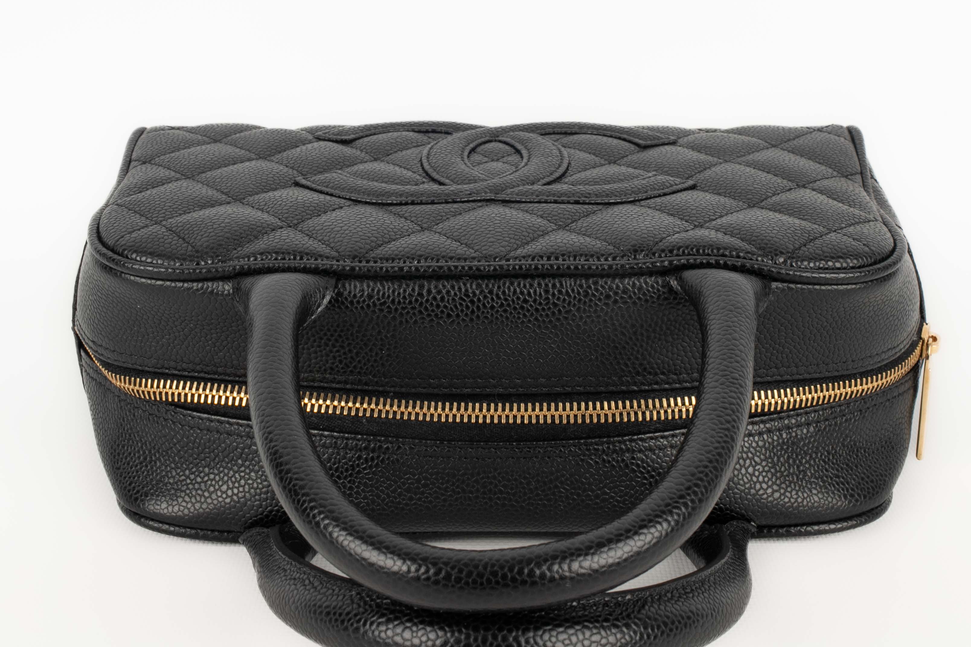 Chanel mini boston bag – Les Merveilles De Babellou