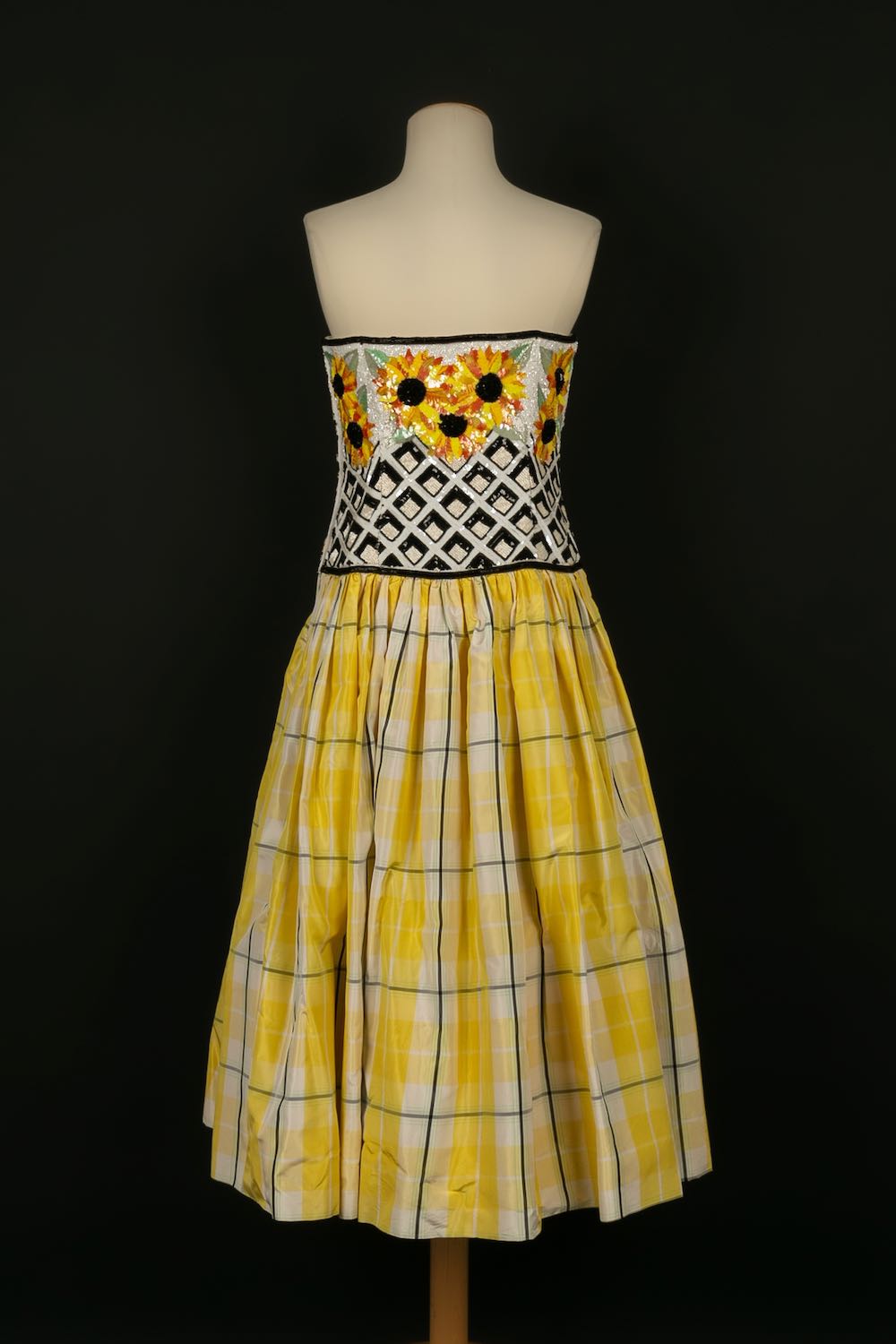 Escada Couture Dress by Margaretha Ley Spring-Summer 1994 Les Merveilles De Babellou Escada Couture Dress by Margaretha Ley Spring-Summer 1994 Les Merveilles De Babellou