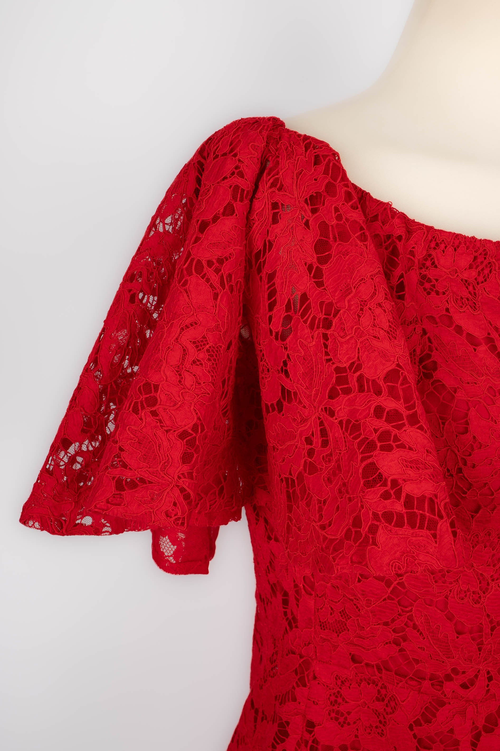 Valentino red dress Les Merveilles De Babellou Valentino red dress Les Merveilles De Babellou