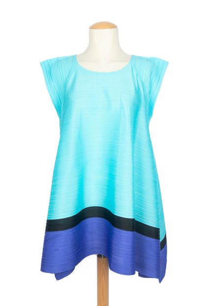 Haut bleu Pleats Please Issey Myiake