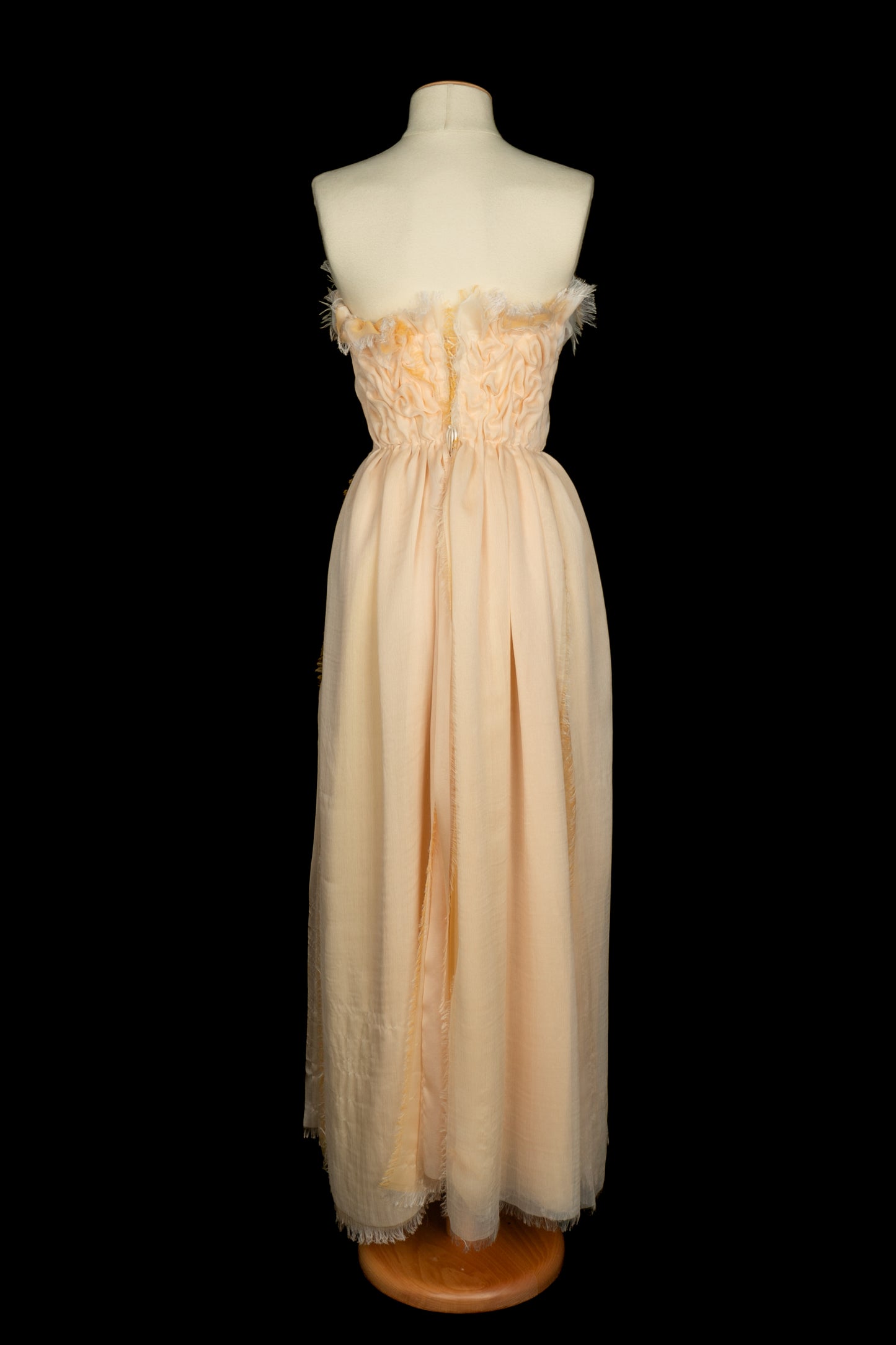 Robe "Symphonie Barbare" Franck Sorbier Printemps-Eté 2025