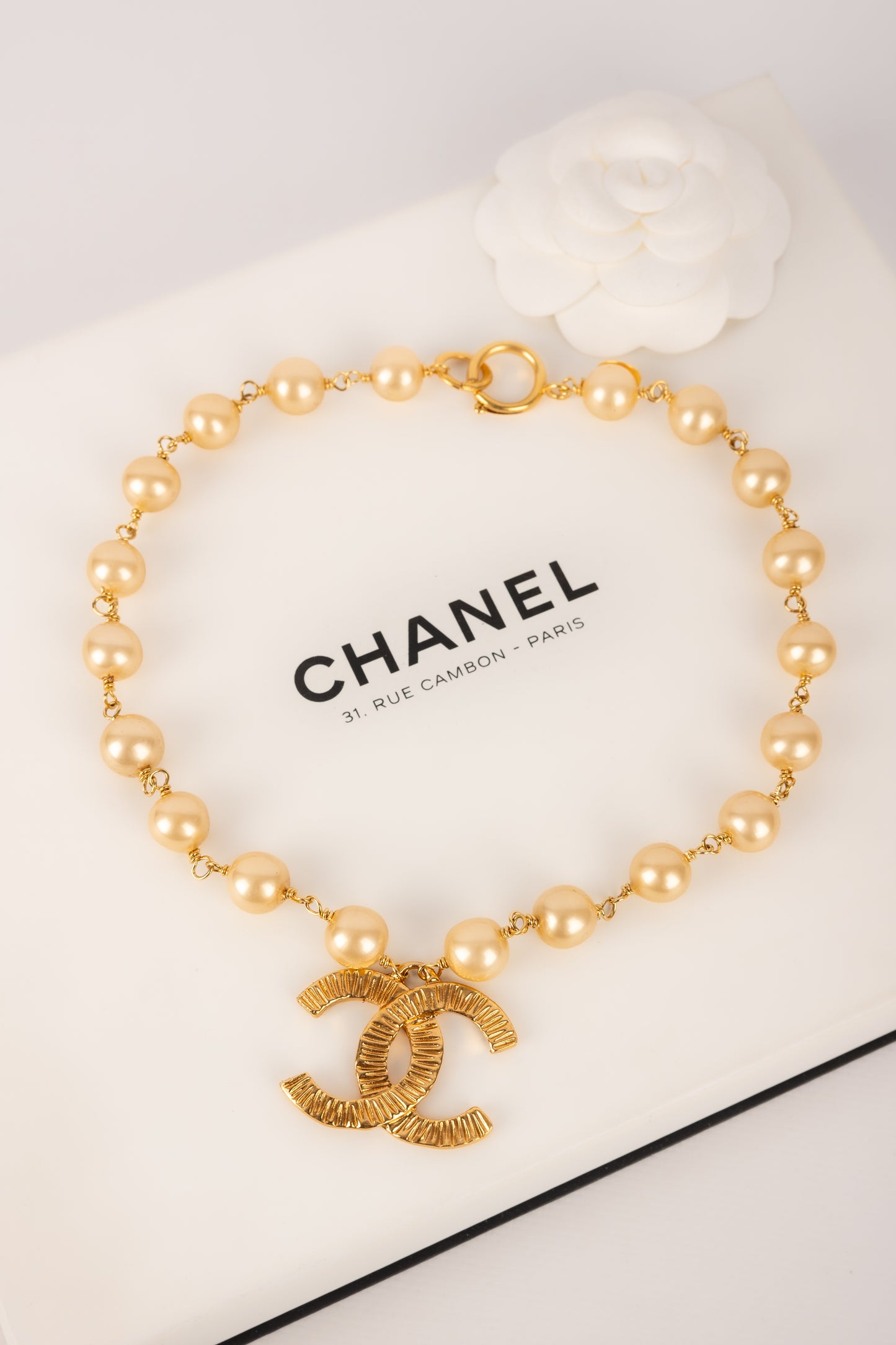 Collier cc Chanel