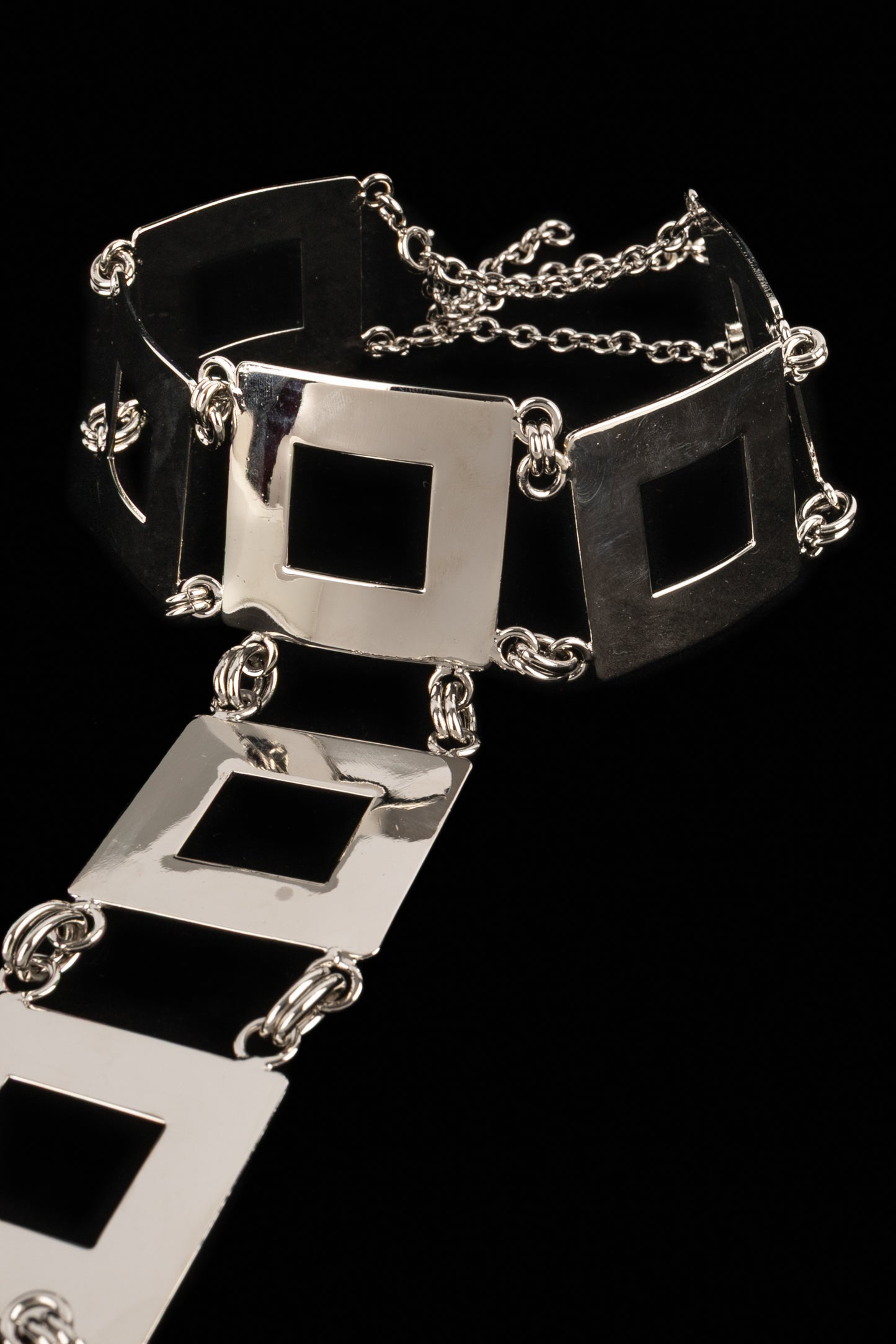 Collier argenté Pierre Cardin