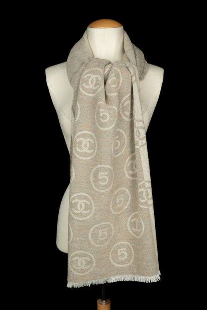 Écharpe à logo Chanel