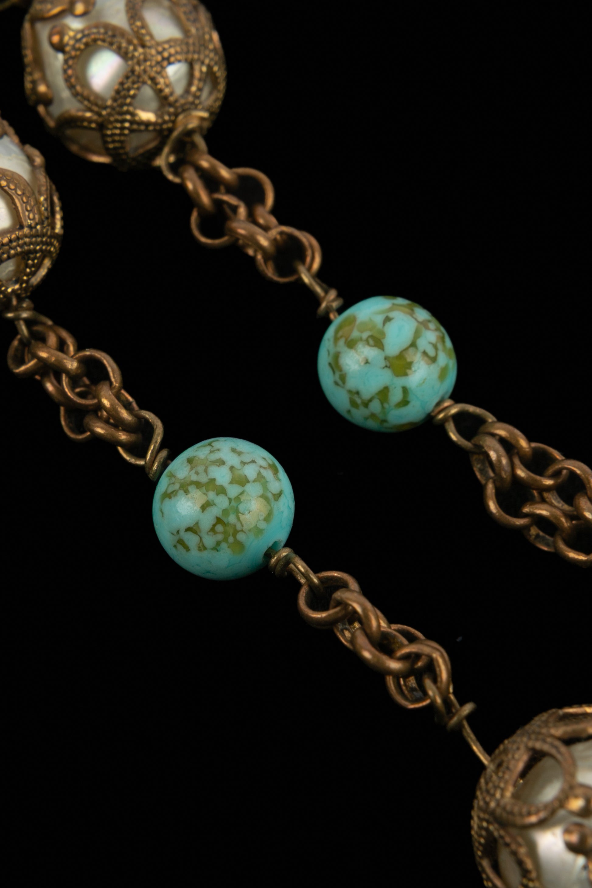 Collier sautoir Chanel époque Coco