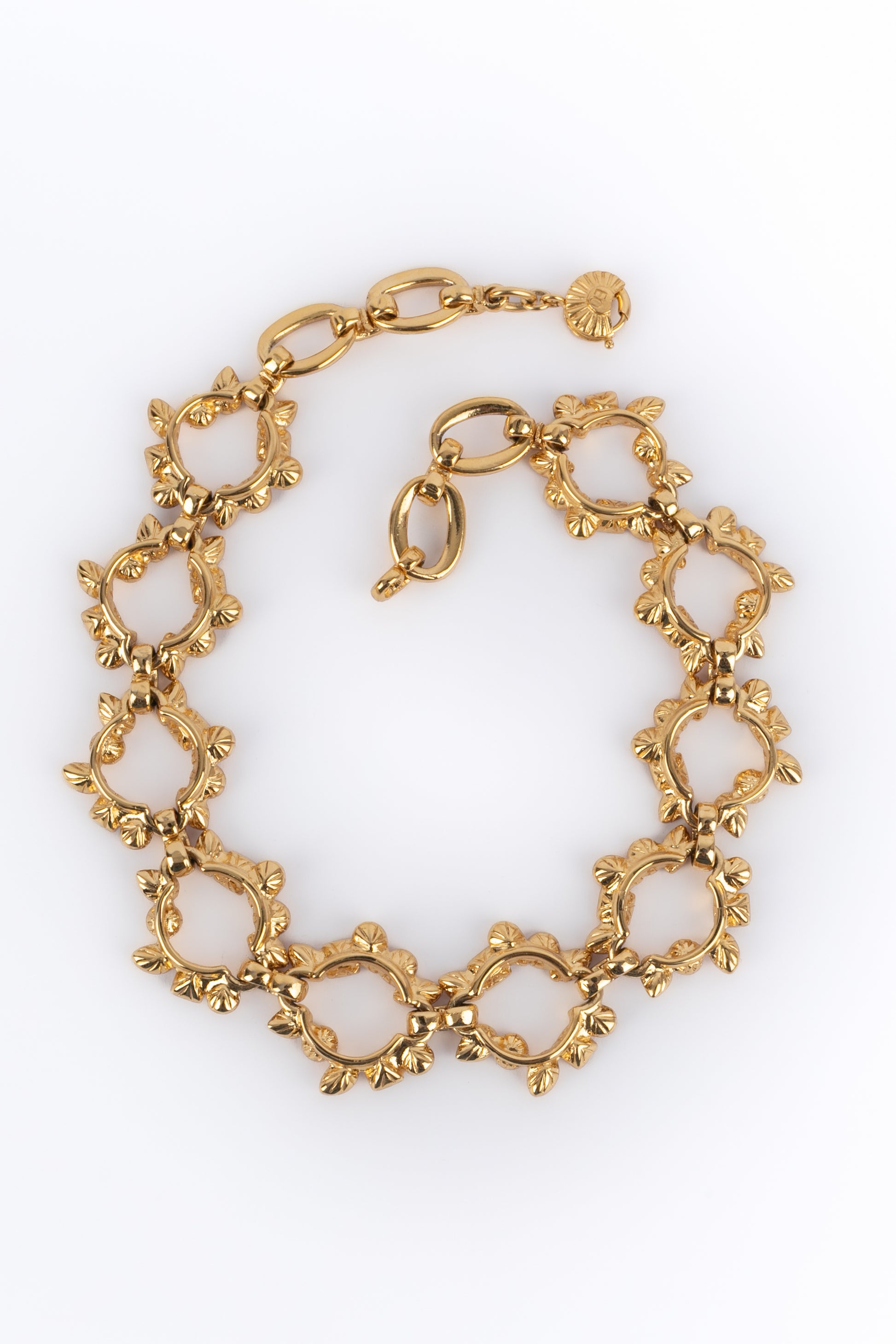 Collier rose Yves Saint Laurent