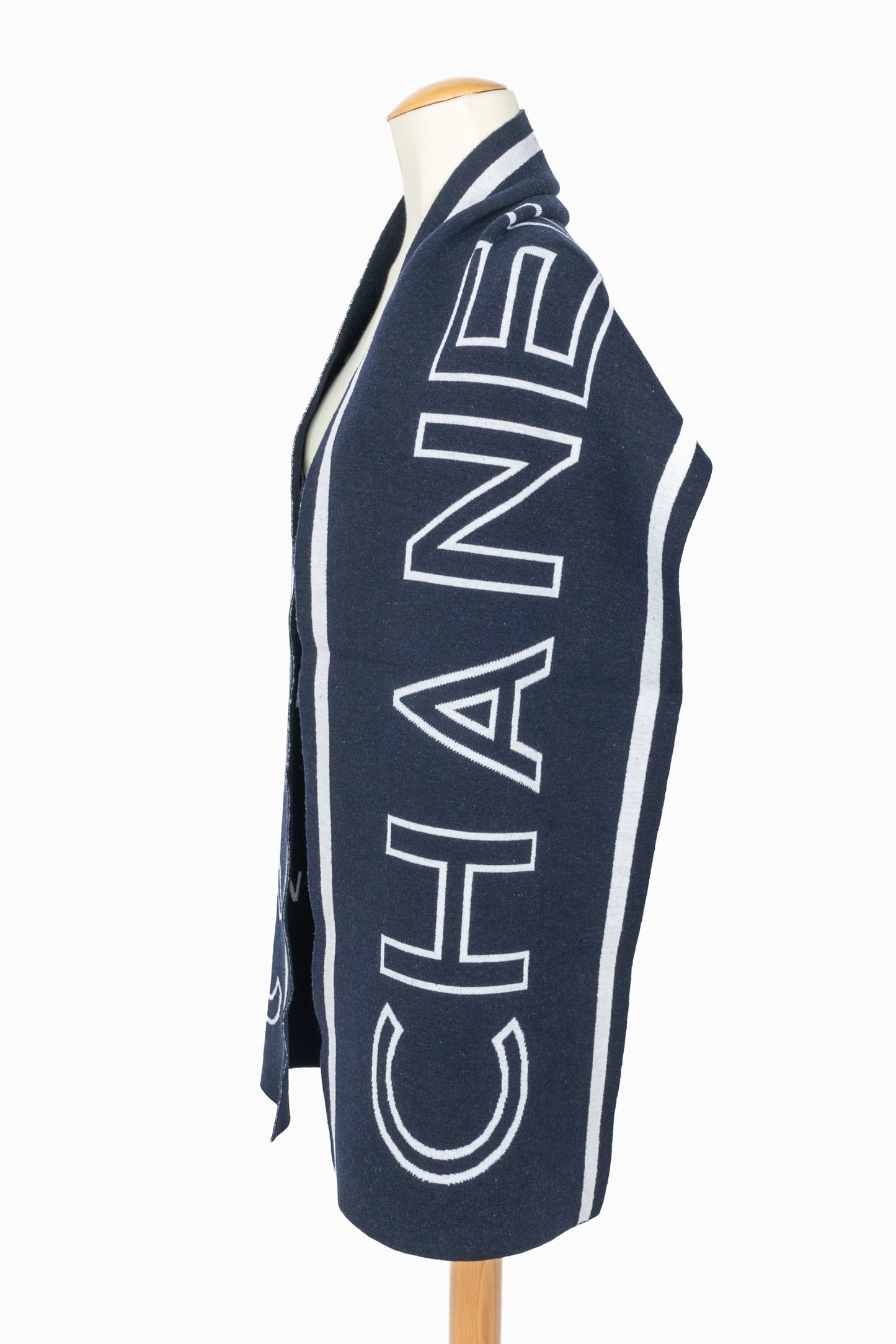 Écharpe bleu marine Chanel 