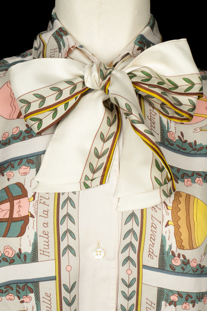 Chemise en soie "Huile Rafraichissante à l'usage de la Toilette parfumée" Hermès