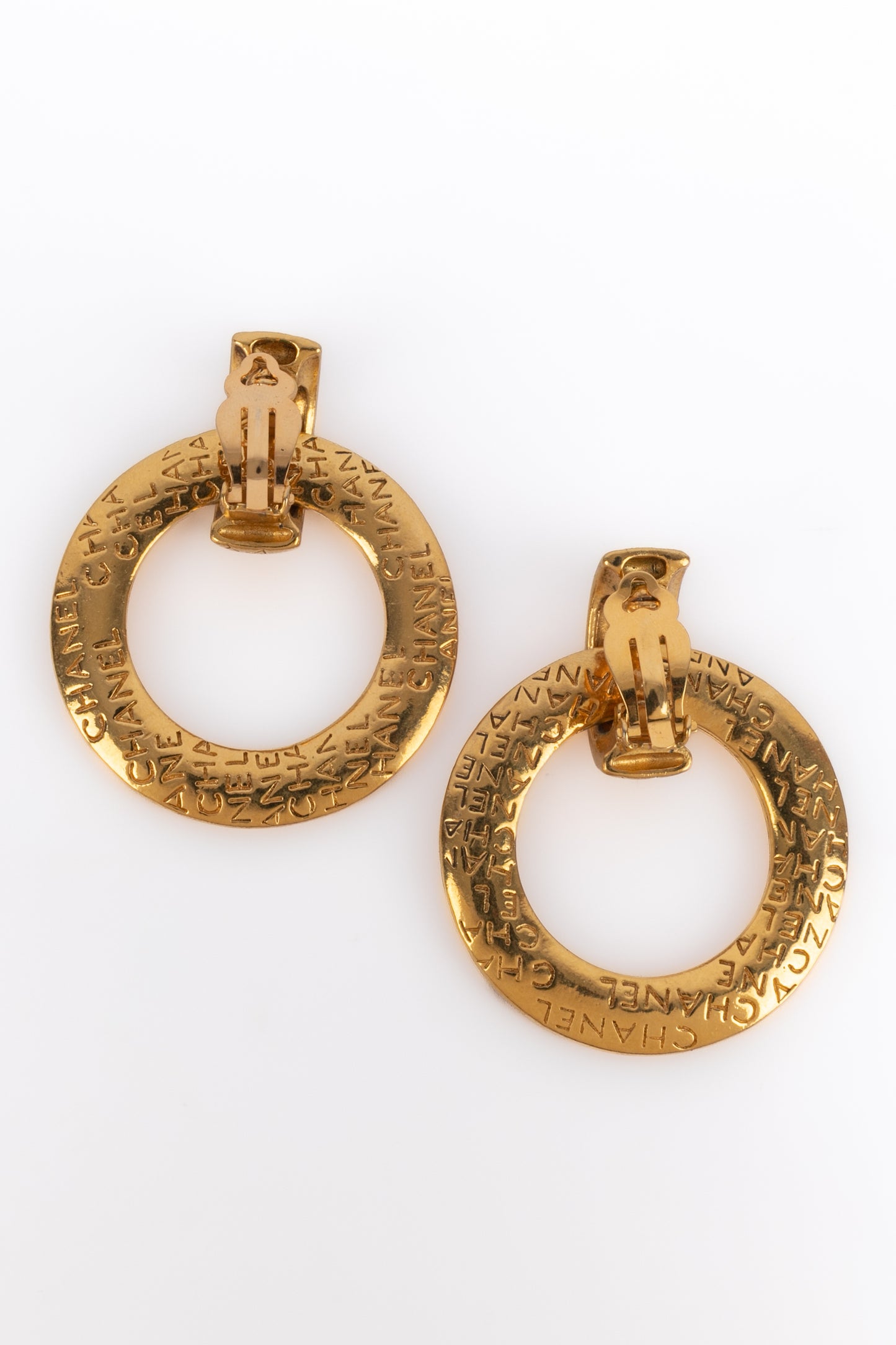 Boucles d'oreilles créoles Chanel 1980's