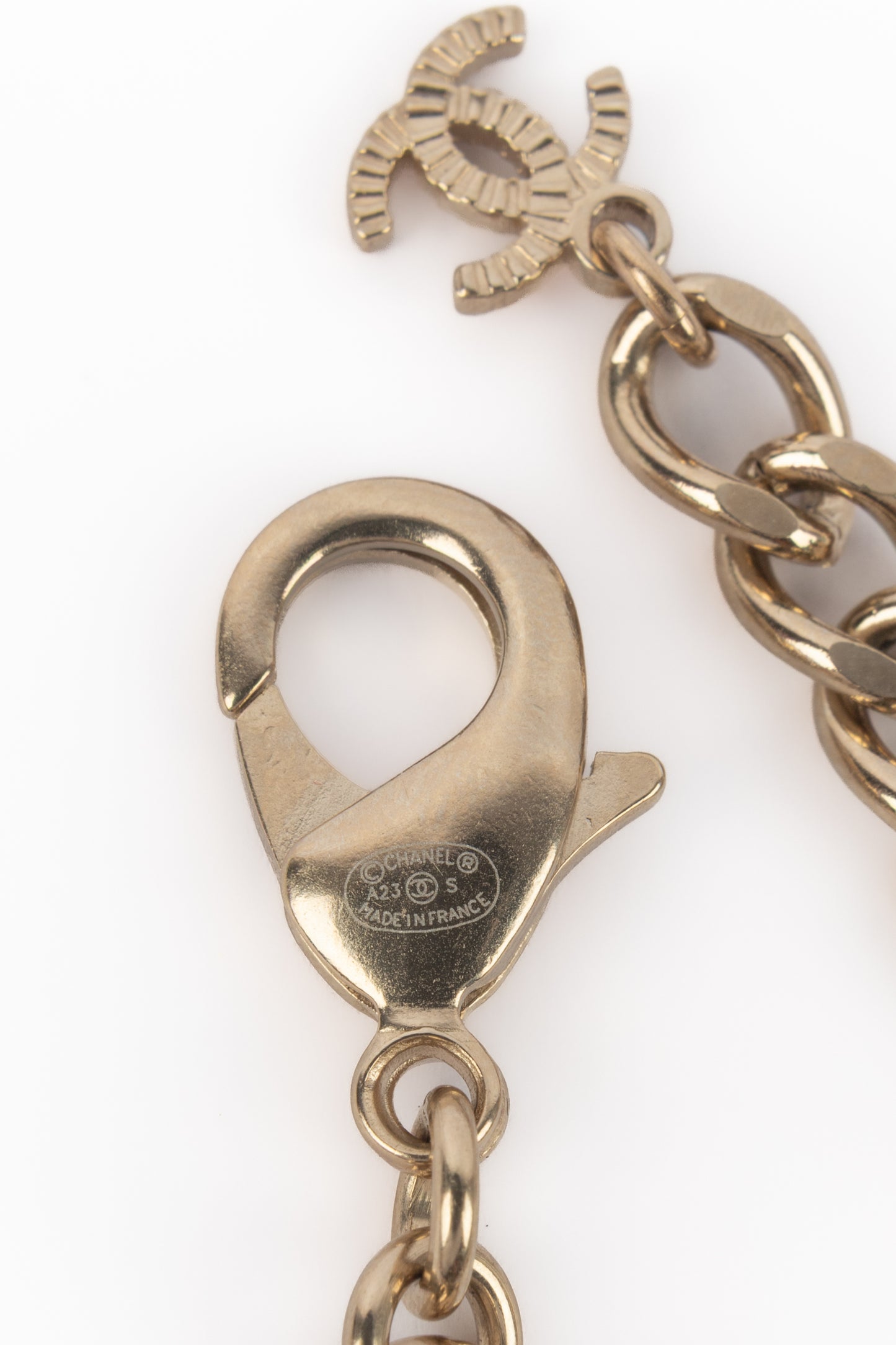 Collier noeud Chanel 2022