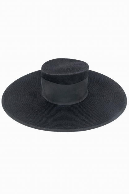 Chapeau bicolore Marc Jacobs x Steven Jones