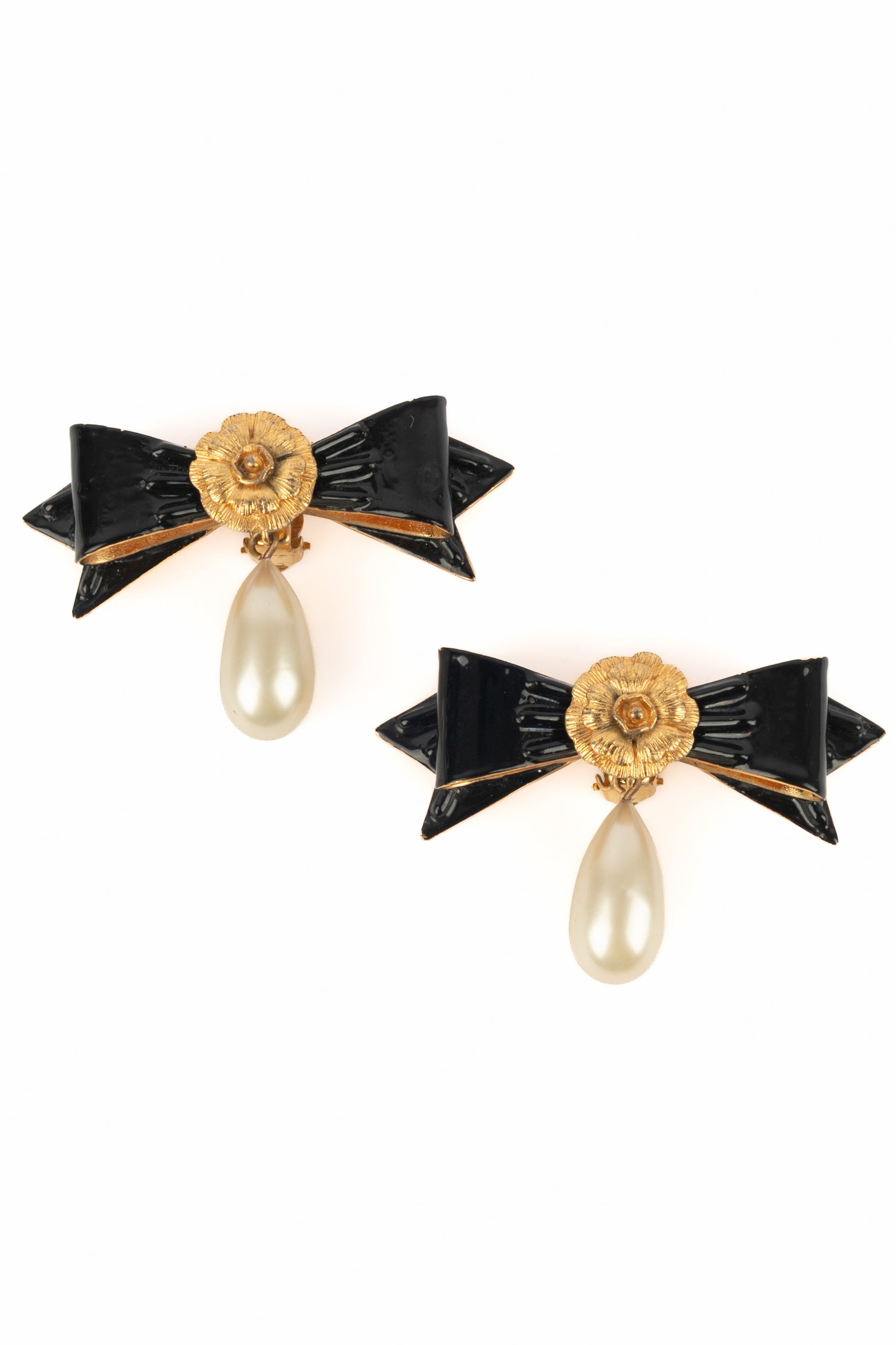 Boucles d'oreilles "Noeud" Chanel 1980's