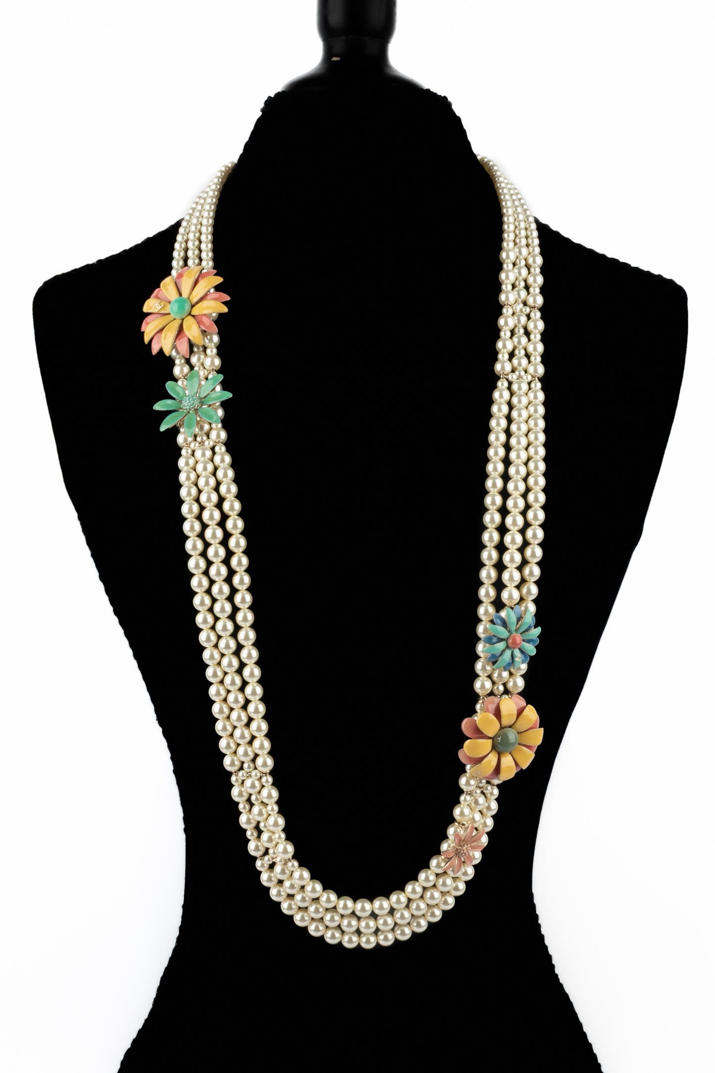 Collier fleurs Chanel 2017