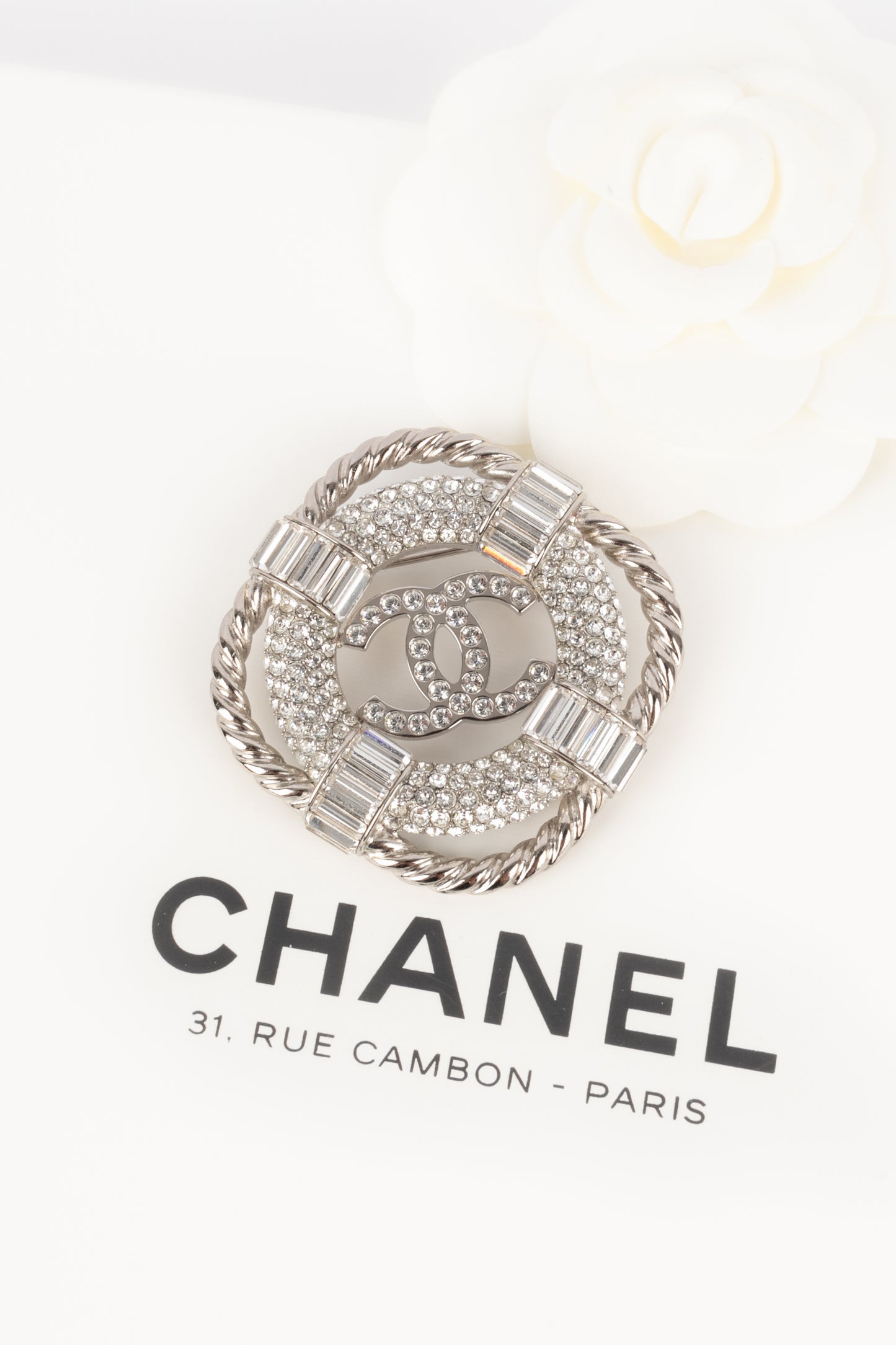 Broche cc Chanel 2019