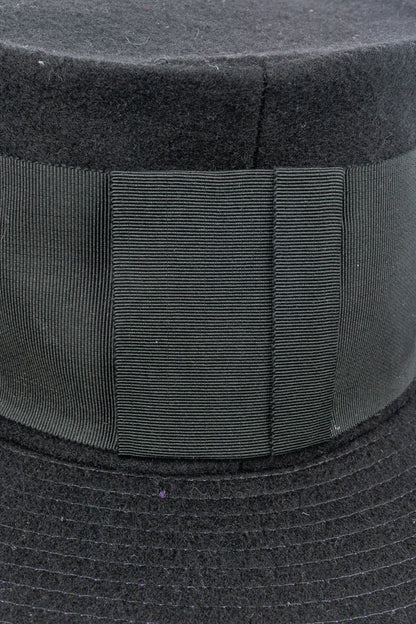 Chapeau bicolore Marc Jacobs x Steven Jones