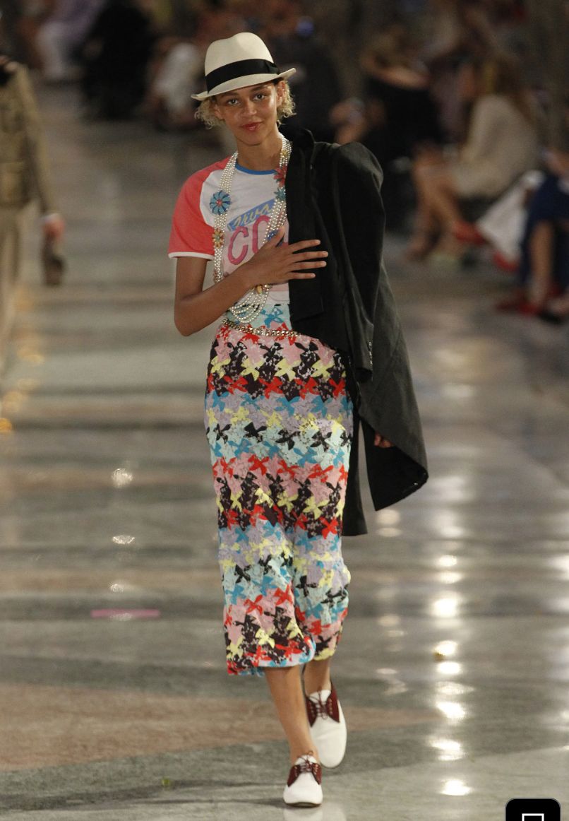 Collier fleurs Chanel 2017