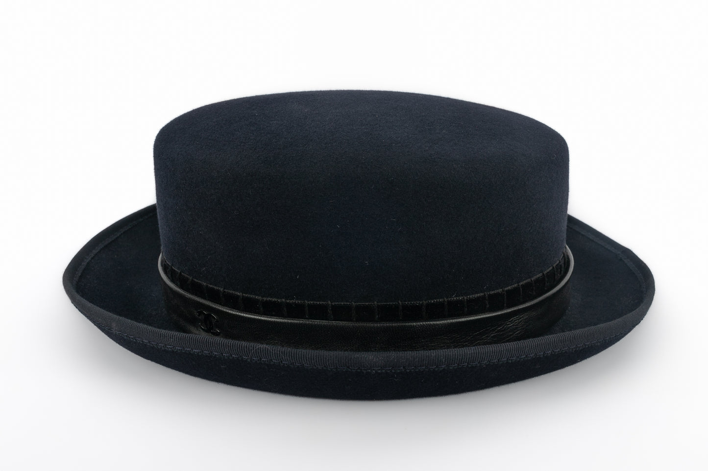 Chapeau noir Chanel