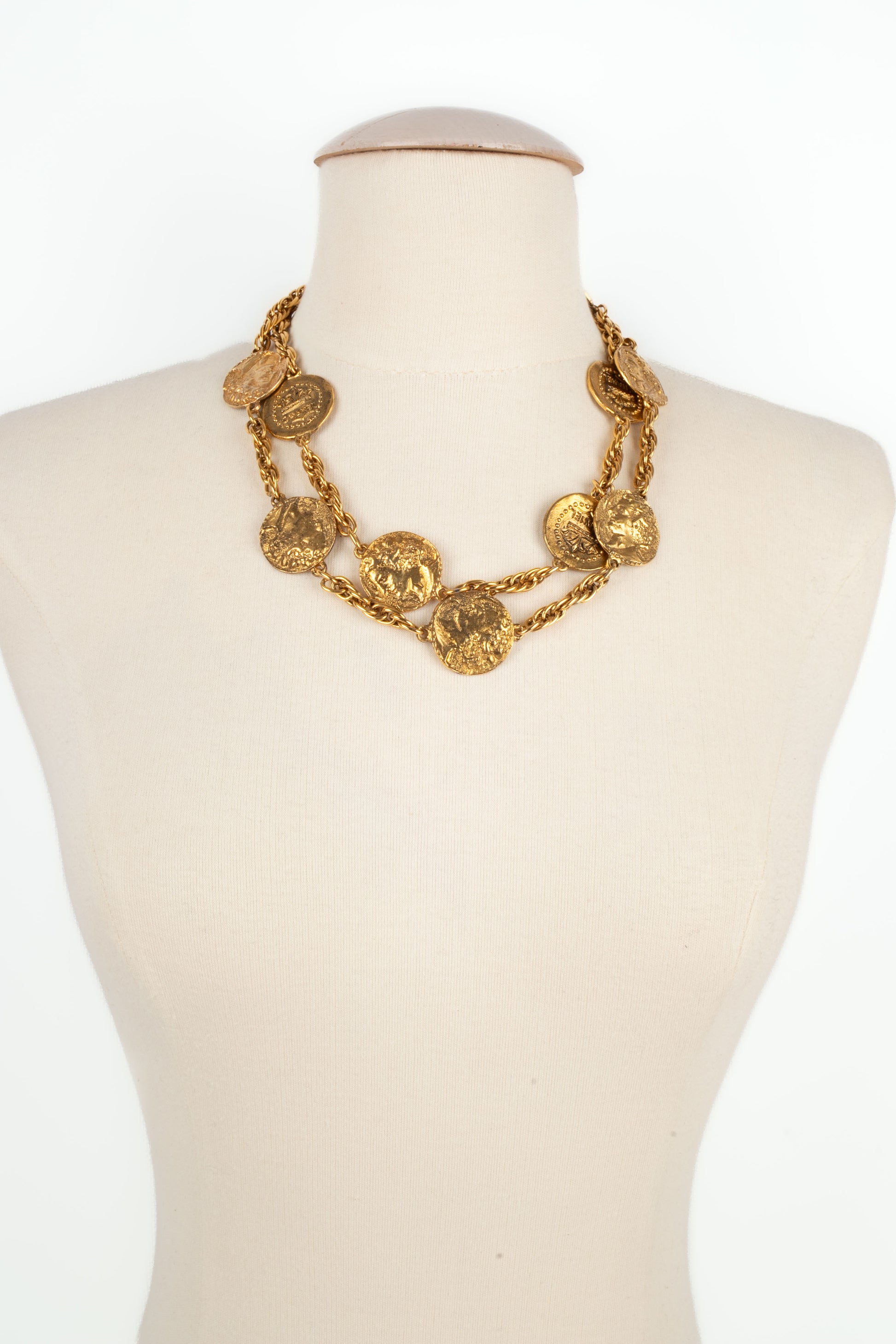 Collier médailles Chanel