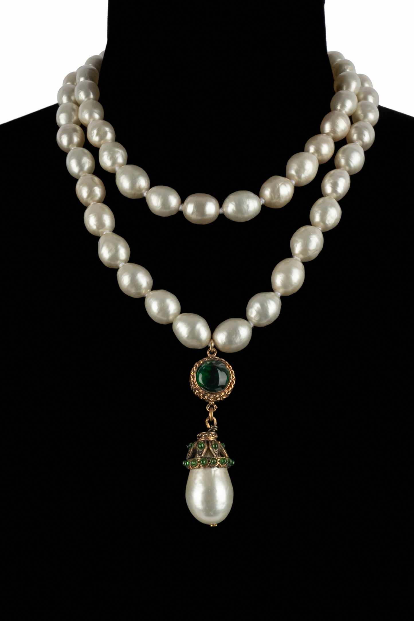 Collier de perles Chanel 1980's