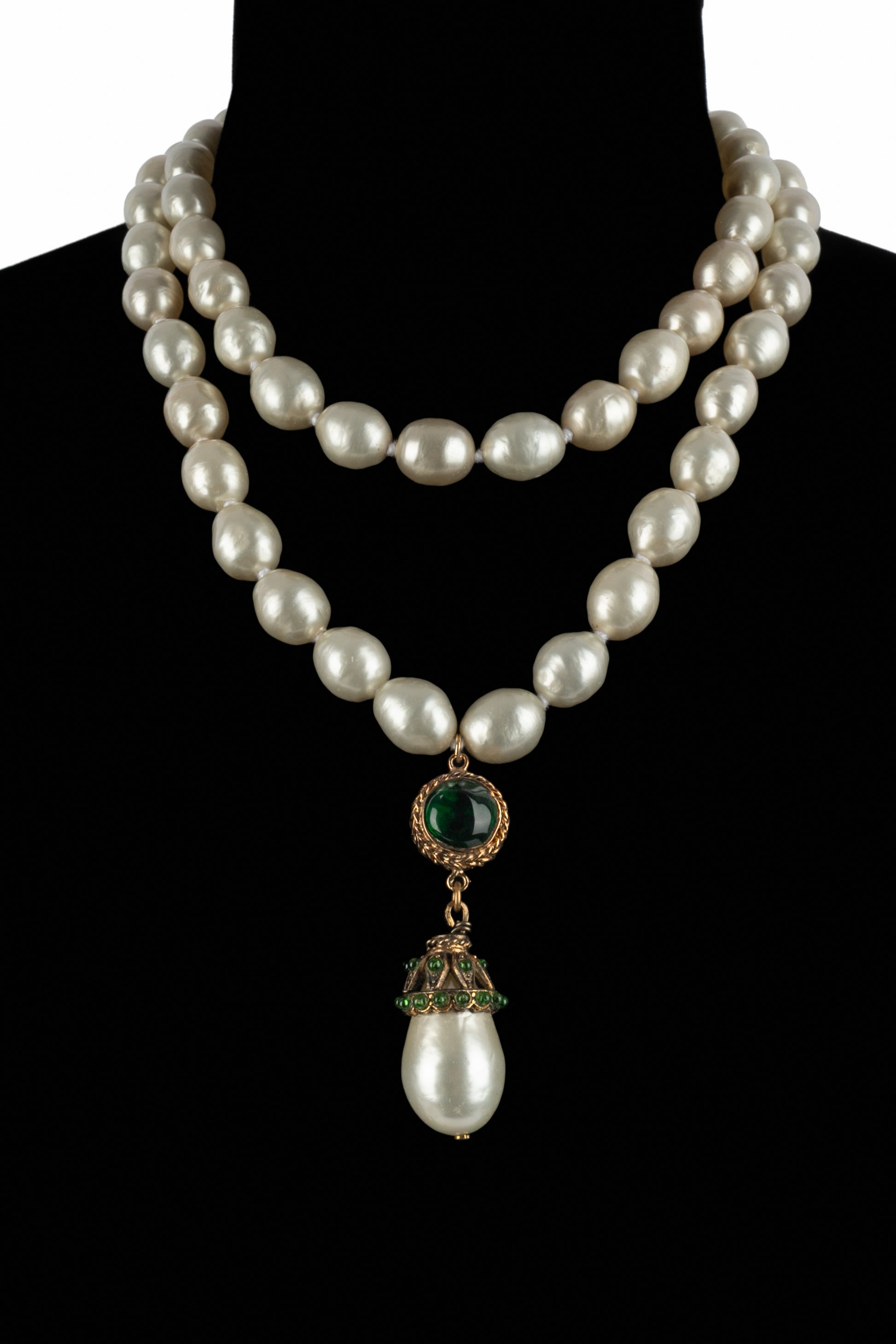 Collier de perles Chanel 1980's